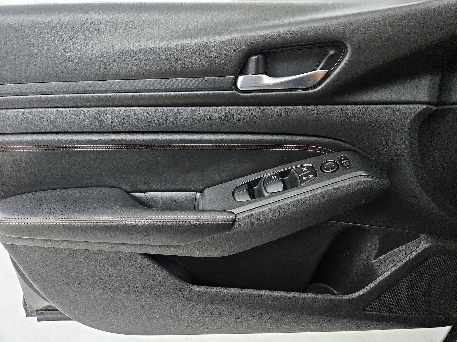 2019 Nissan Altima SR - Photo 13