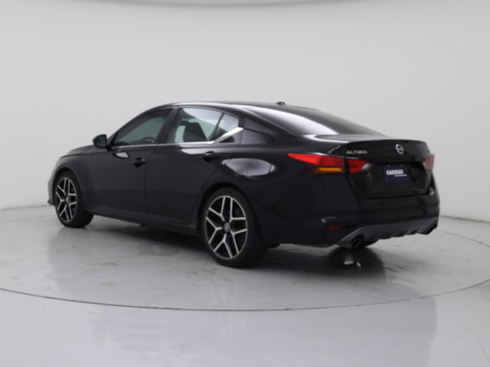2019 Nissan Altima SR - Photo 3