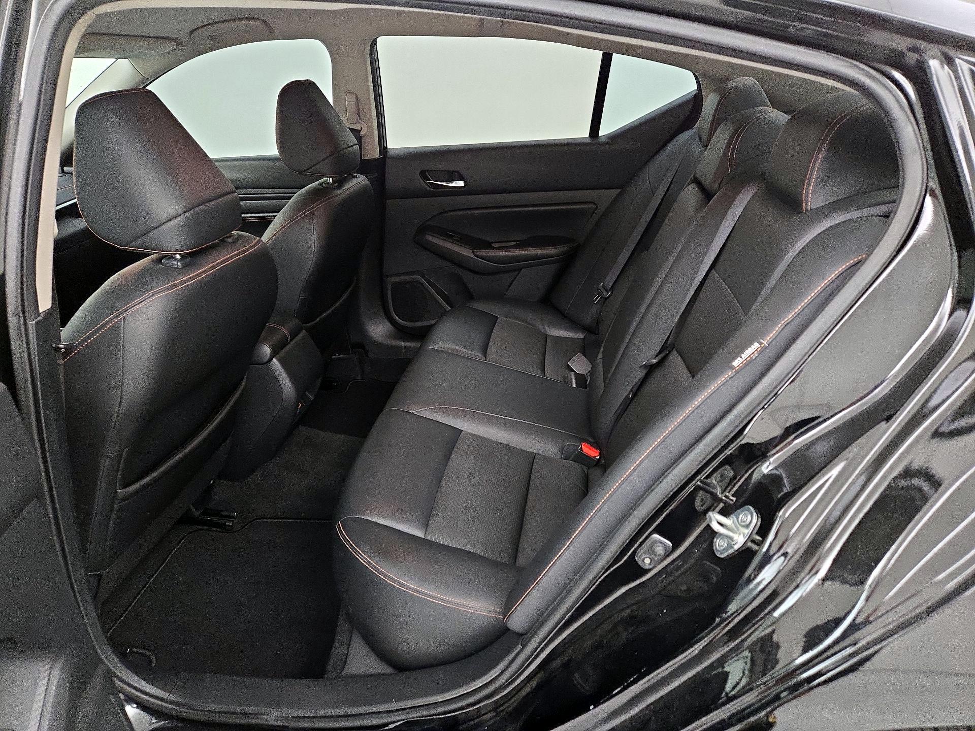 Thumbnail: 2019 Nissan Altima - 19