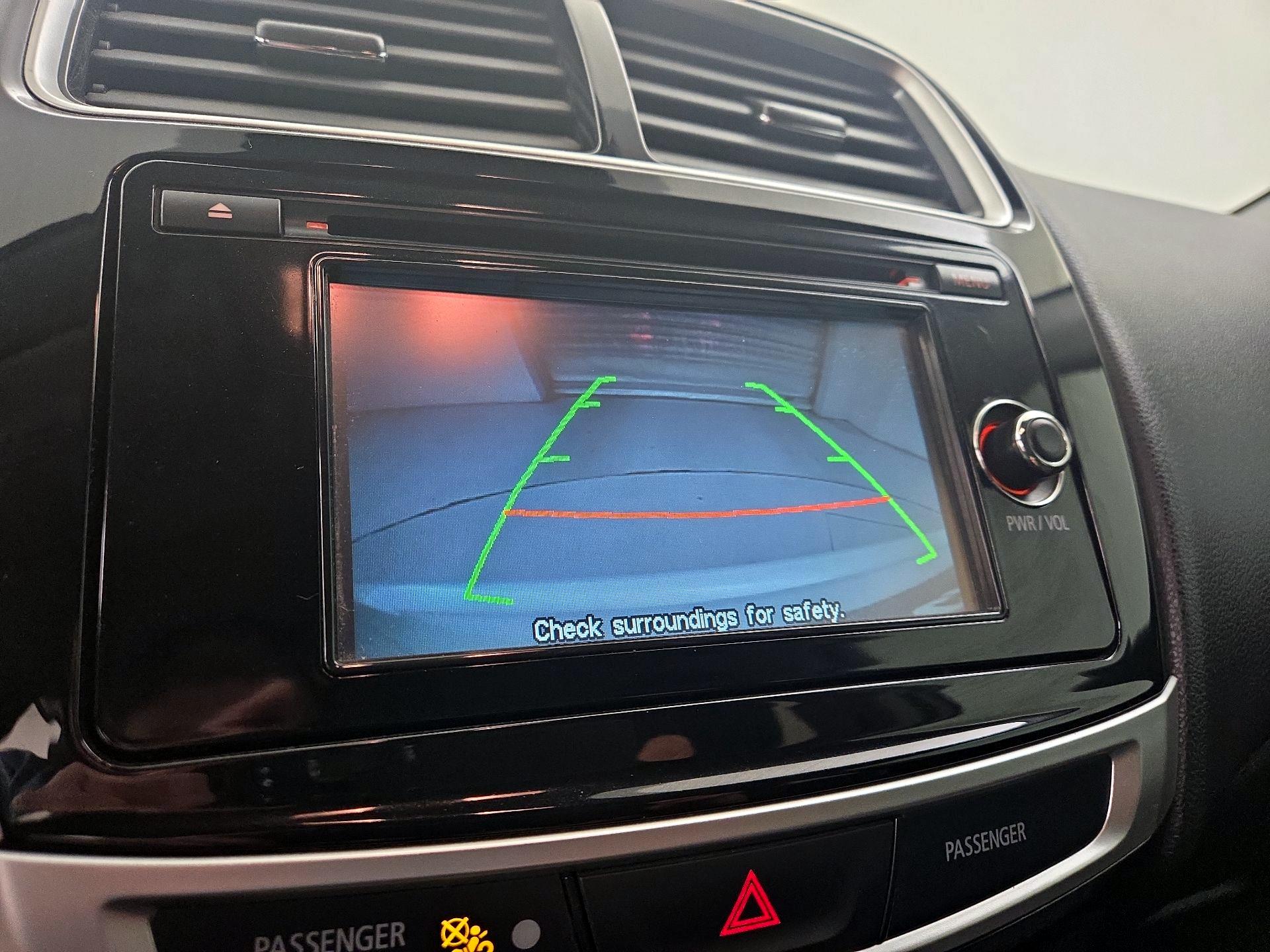 Thumbnail: 2015 Mitsubishi Outlander Sport - 14