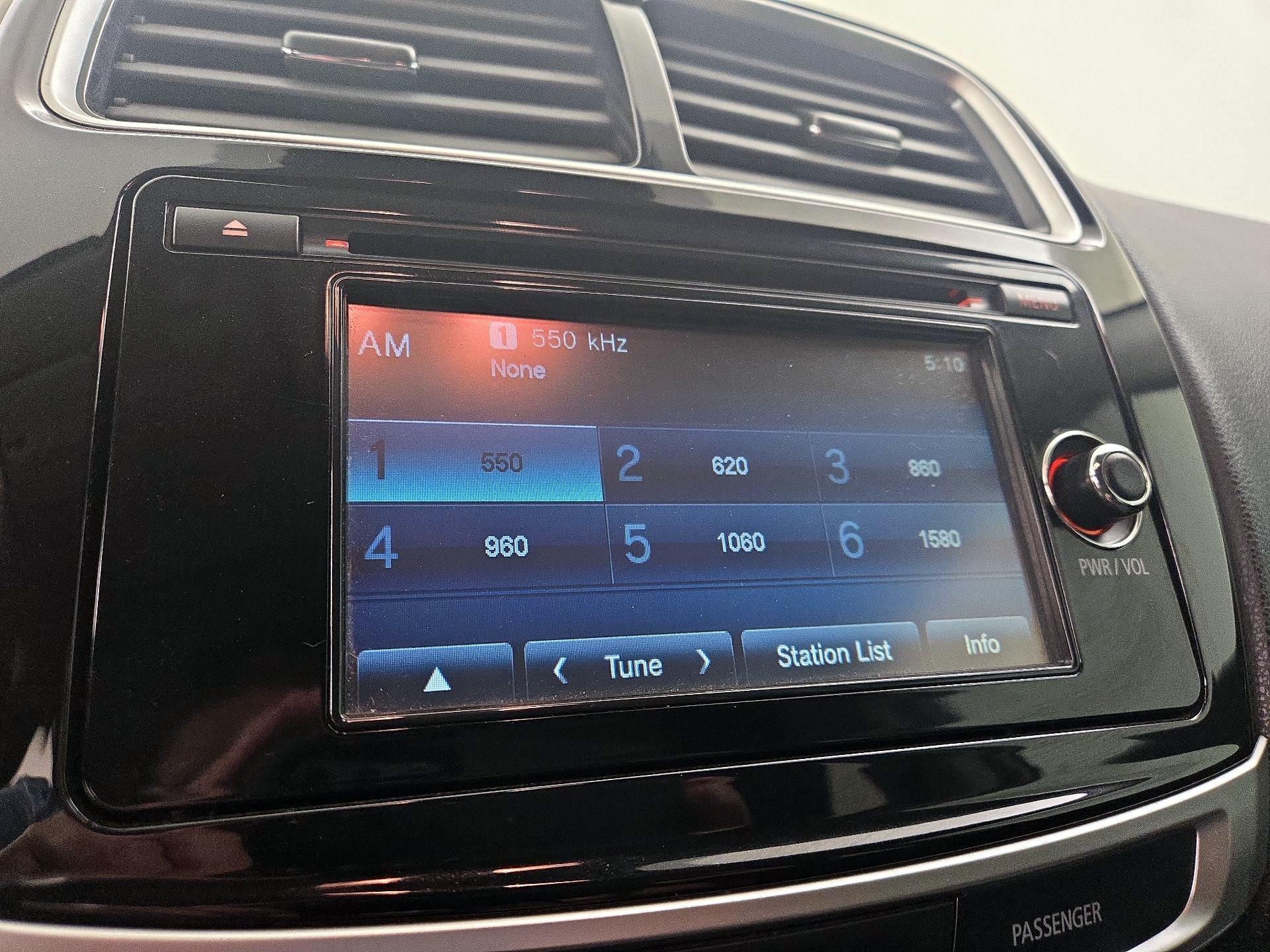 Thumbnail: 2015 Mitsubishi Outlander Sport - 15