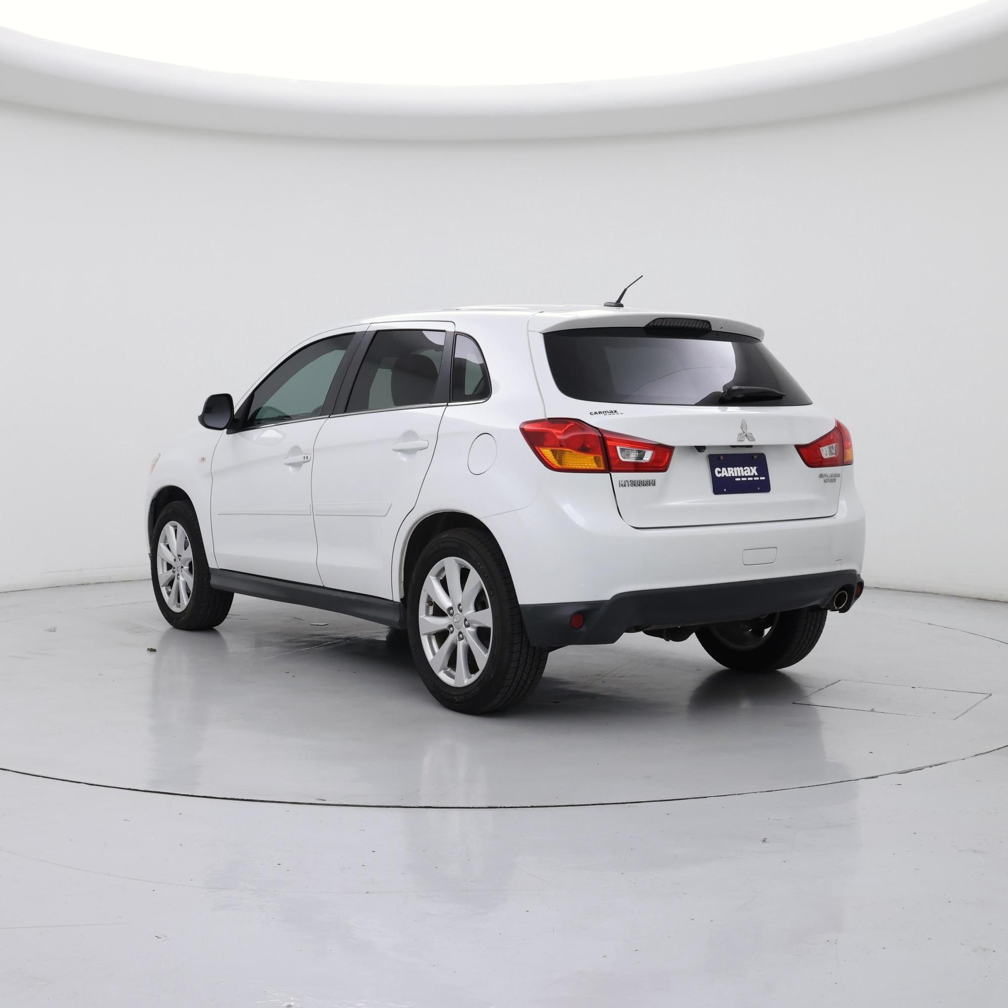 Thumbnail: 2015 Mitsubishi Outlander Sport - 2