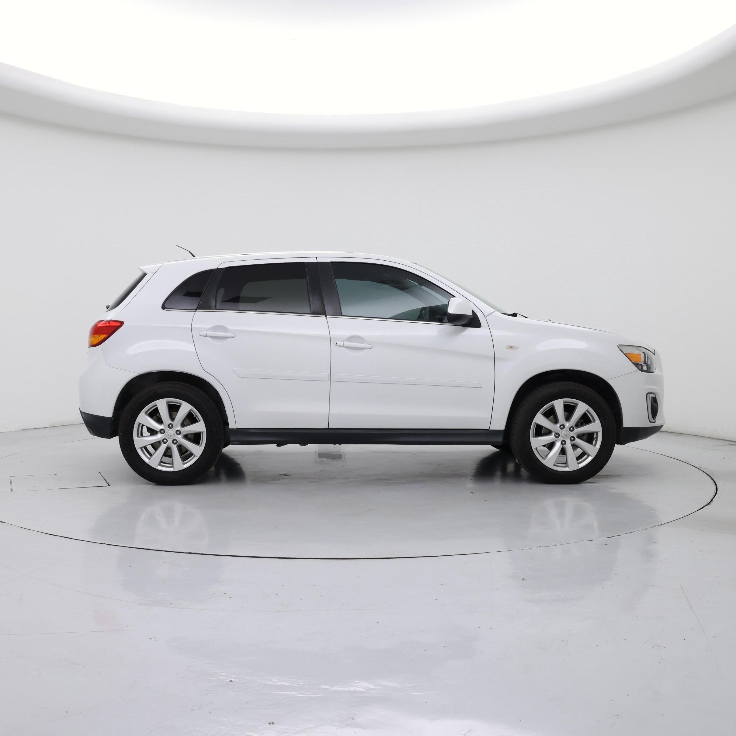 Thumbnail: 2015 Mitsubishi Outlander Sport - 7