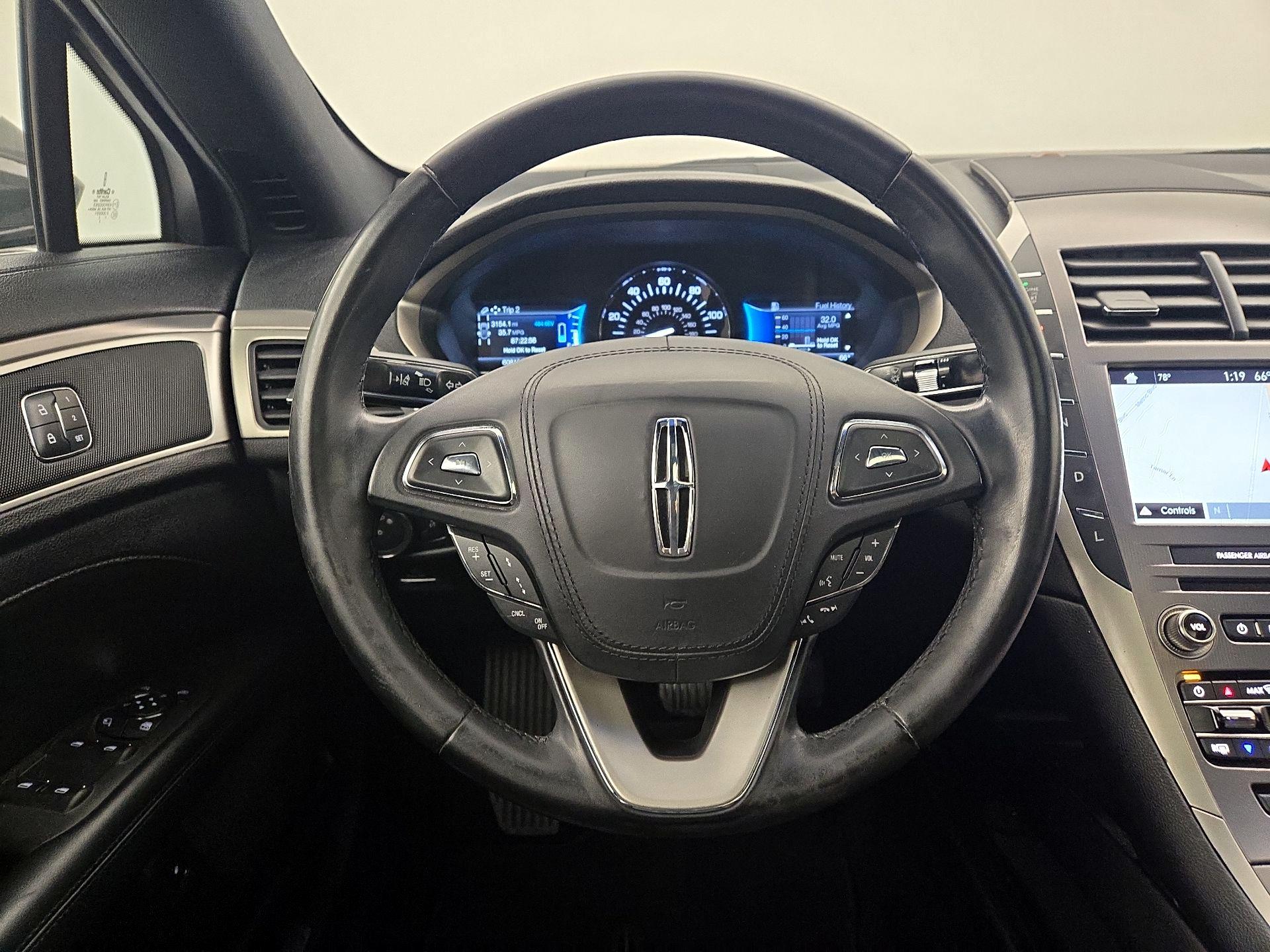 Thumbnail: 2017 Lincoln MKZ - 10