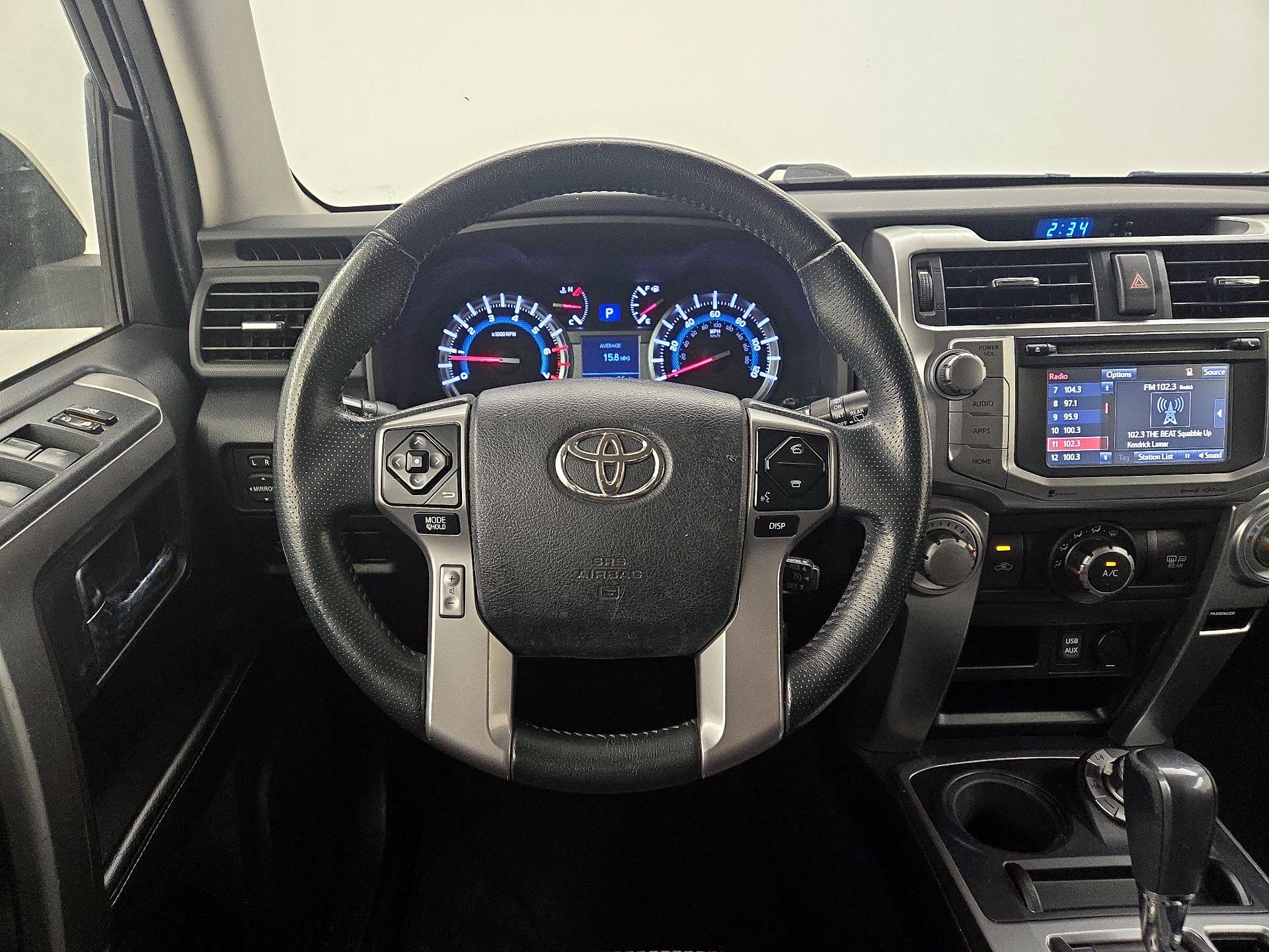 Thumbnail: 2016 Toyota 4Runner - 10