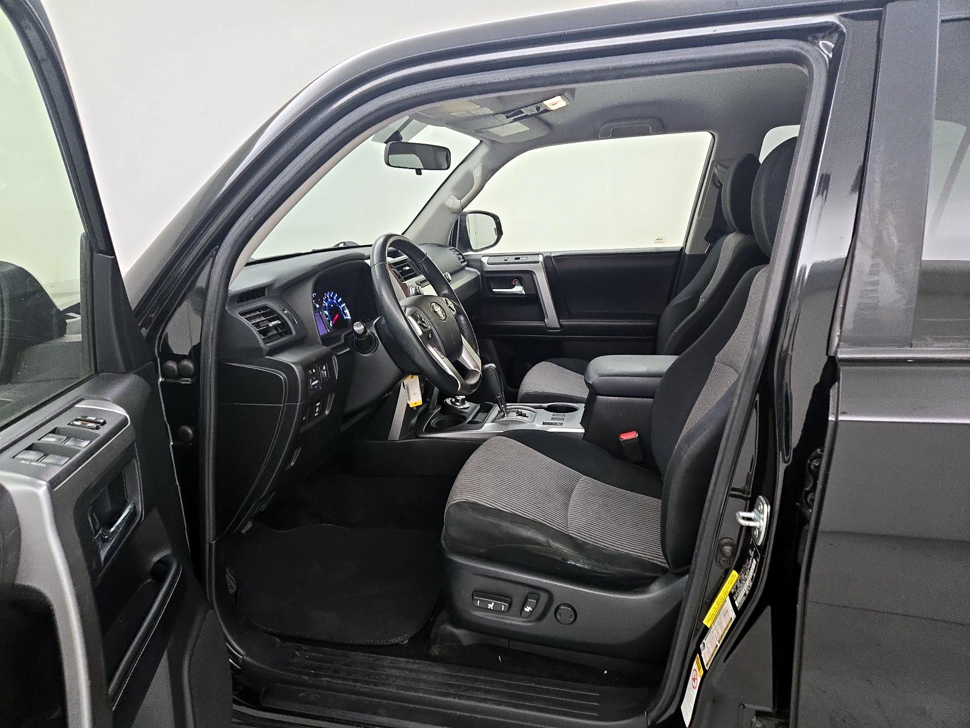 Thumbnail: 2016 Toyota 4Runner - 11