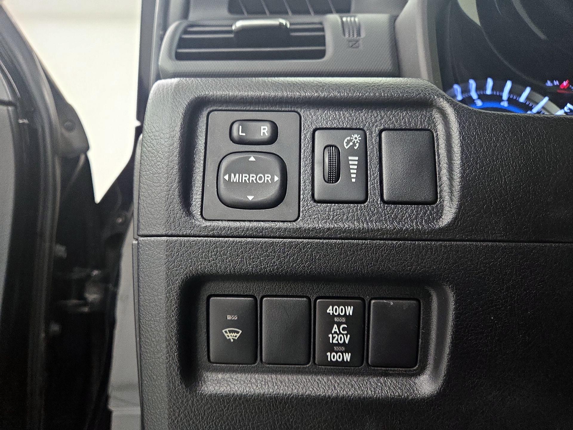 Thumbnail: 2016 Toyota 4Runner - 13