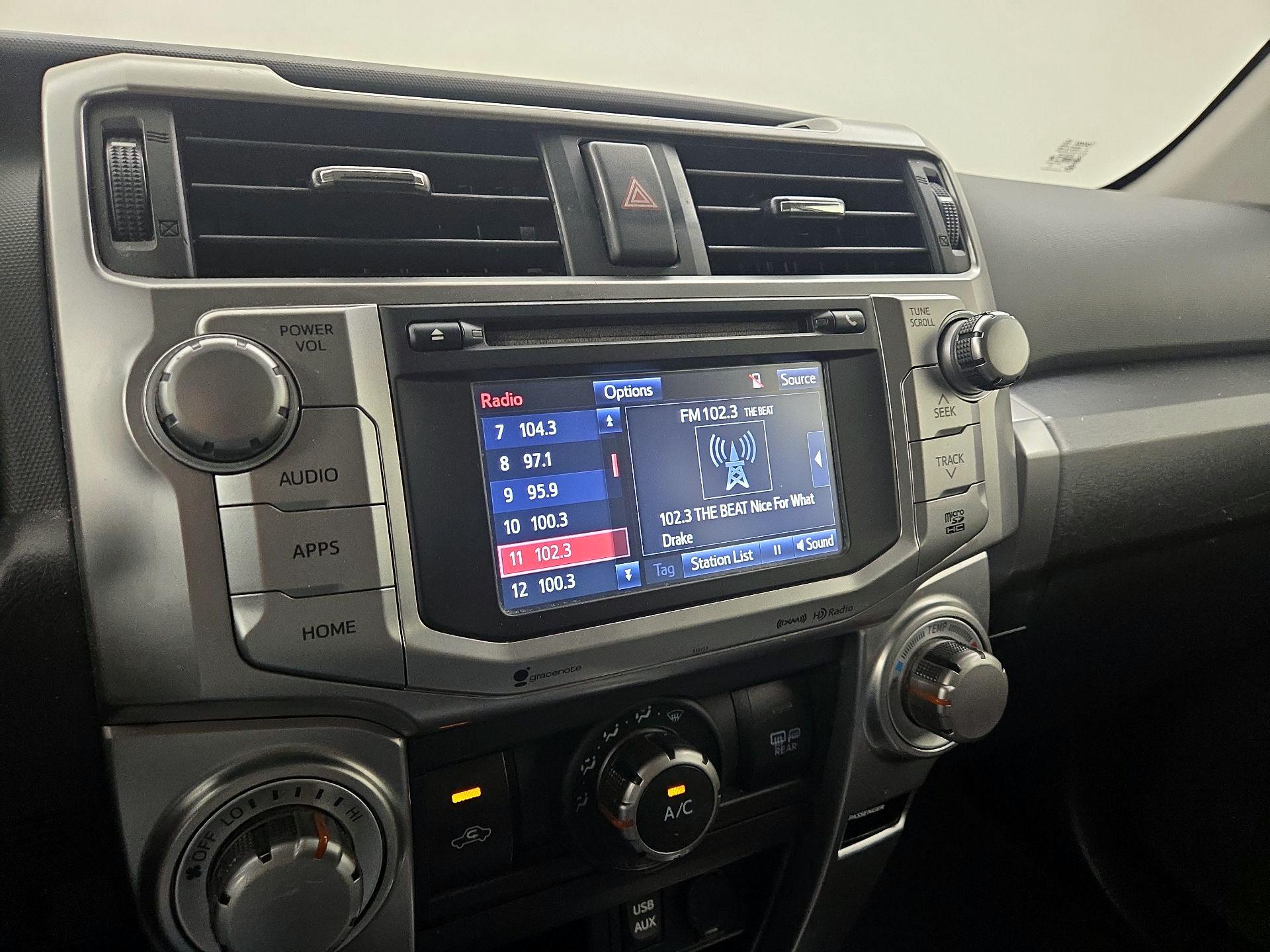 Thumbnail: 2016 Toyota 4Runner - 16