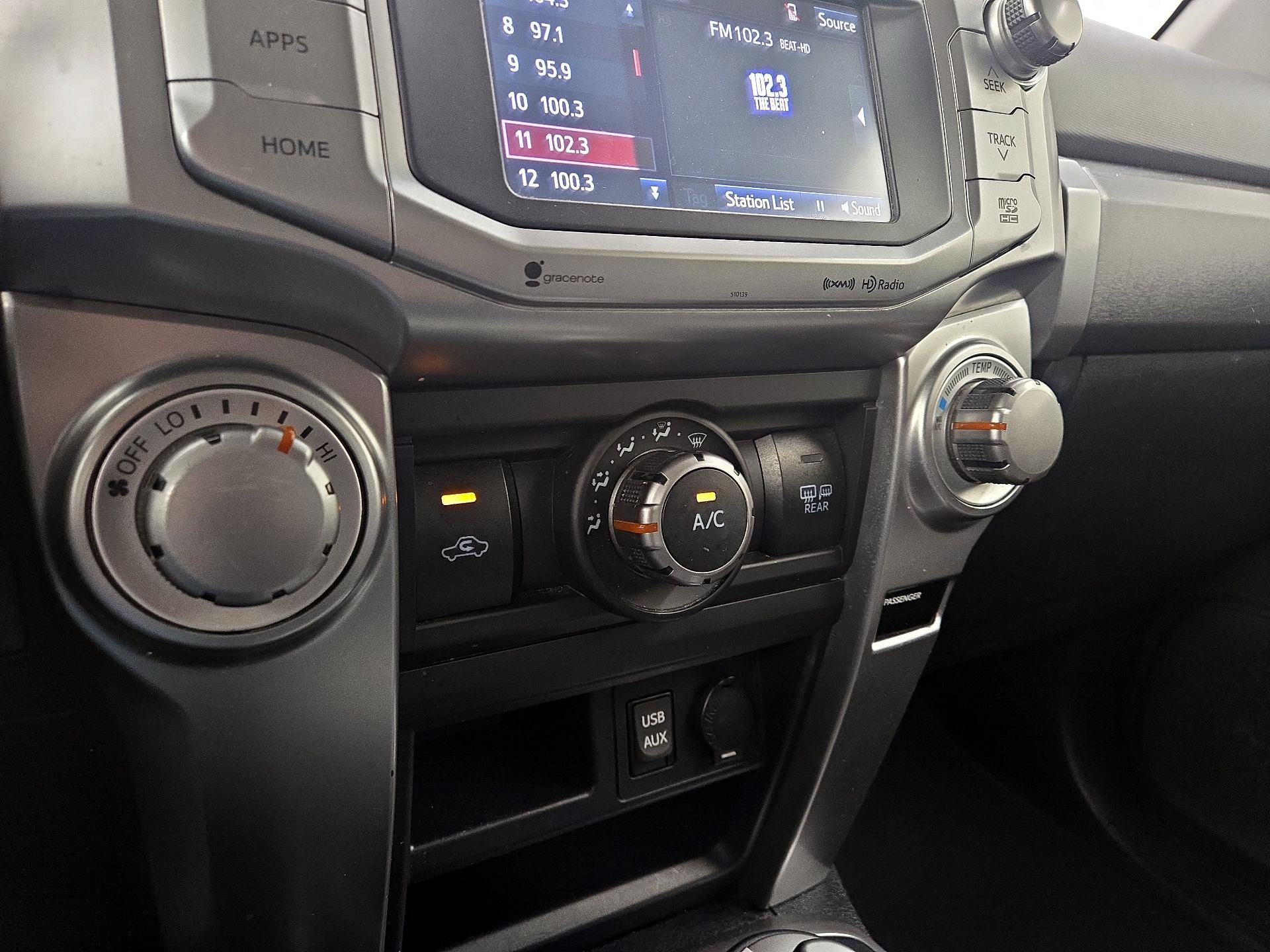 Thumbnail: 2016 Toyota 4Runner - 17