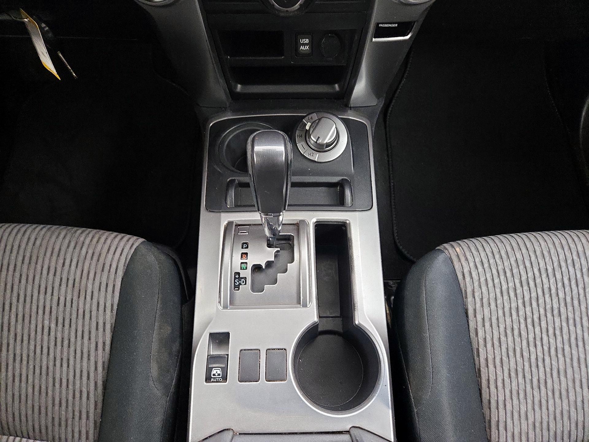 Thumbnail: 2016 Toyota 4Runner - 18