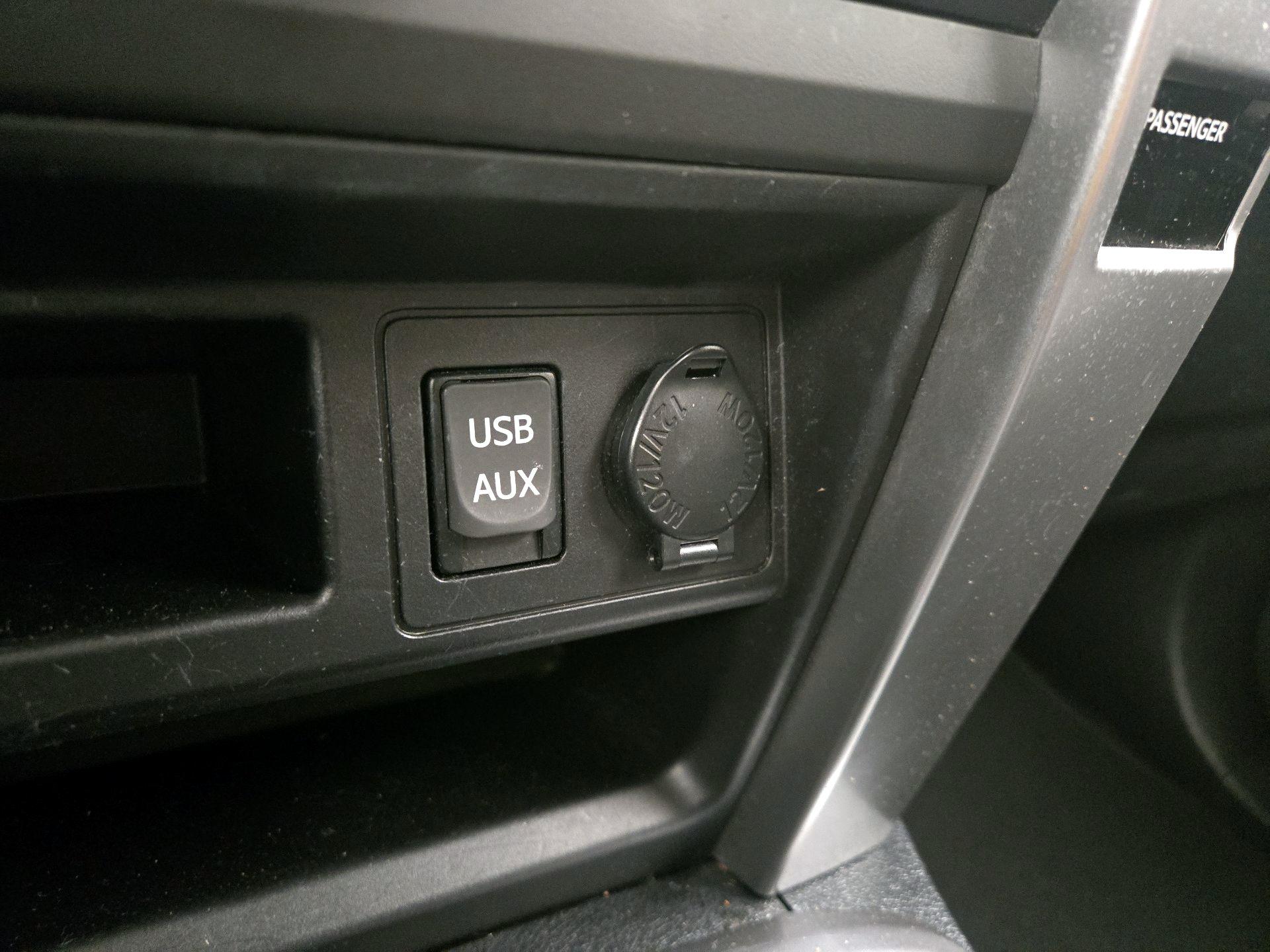 Thumbnail: 2016 Toyota 4Runner - 19