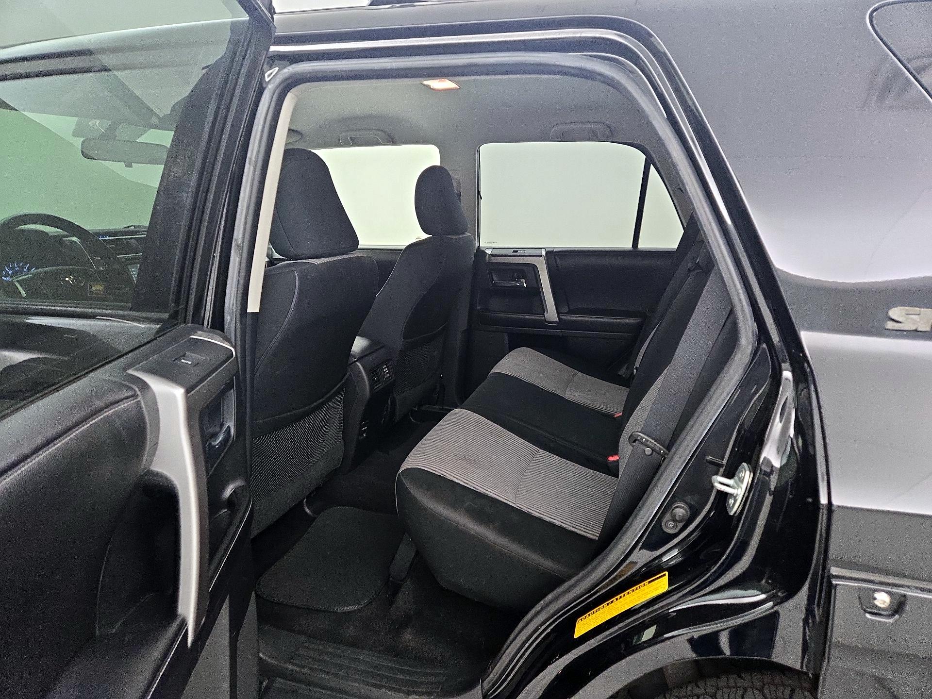 Thumbnail: 2016 Toyota 4Runner - 20