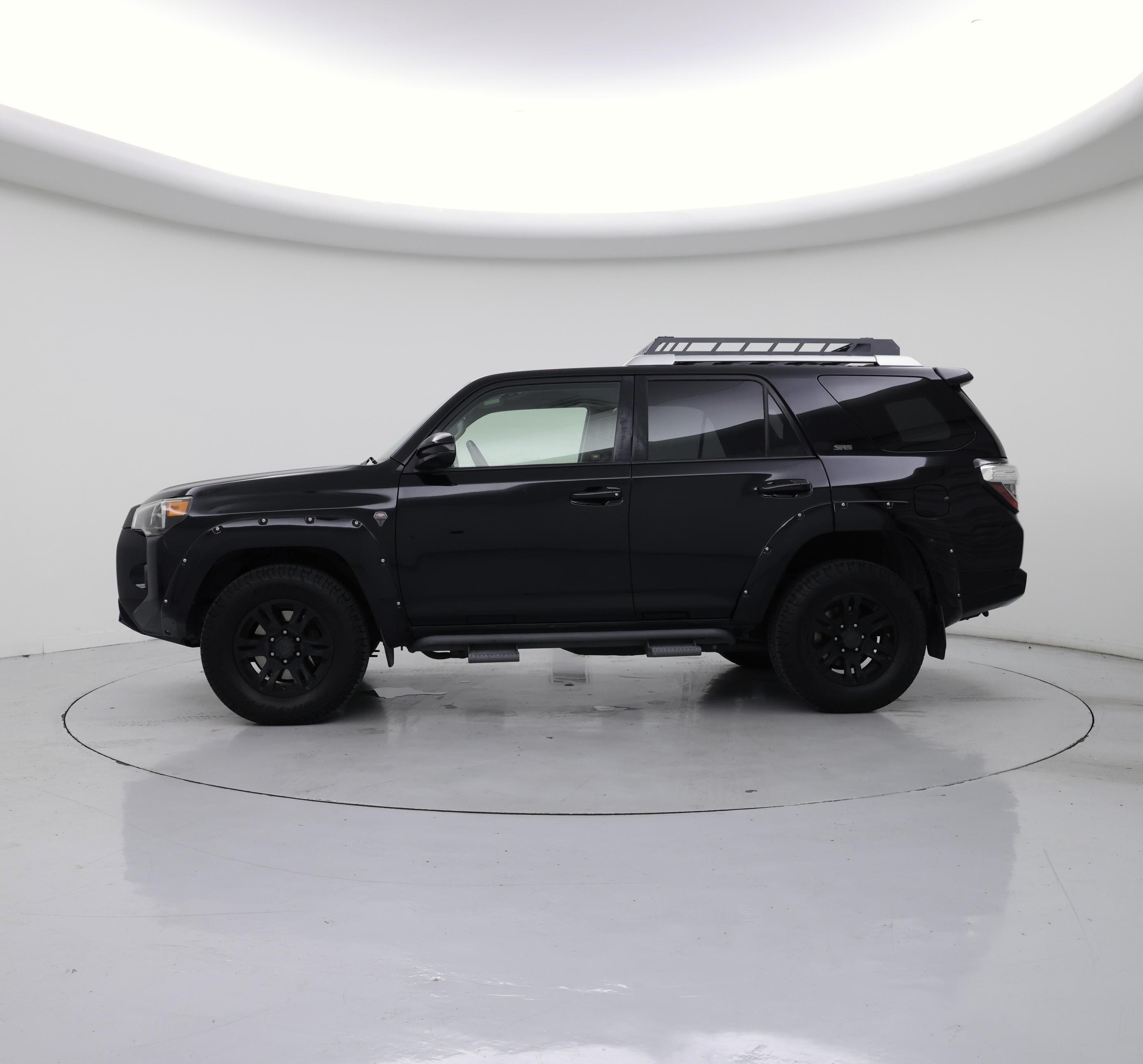 Thumbnail: 2016 Toyota 4Runner - 3