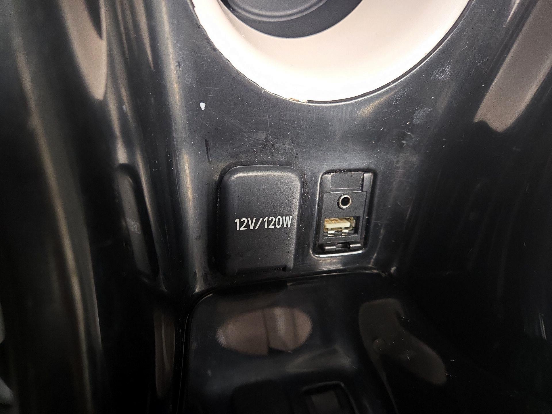 Thumbnail: 2017 Toyota Prius - 18