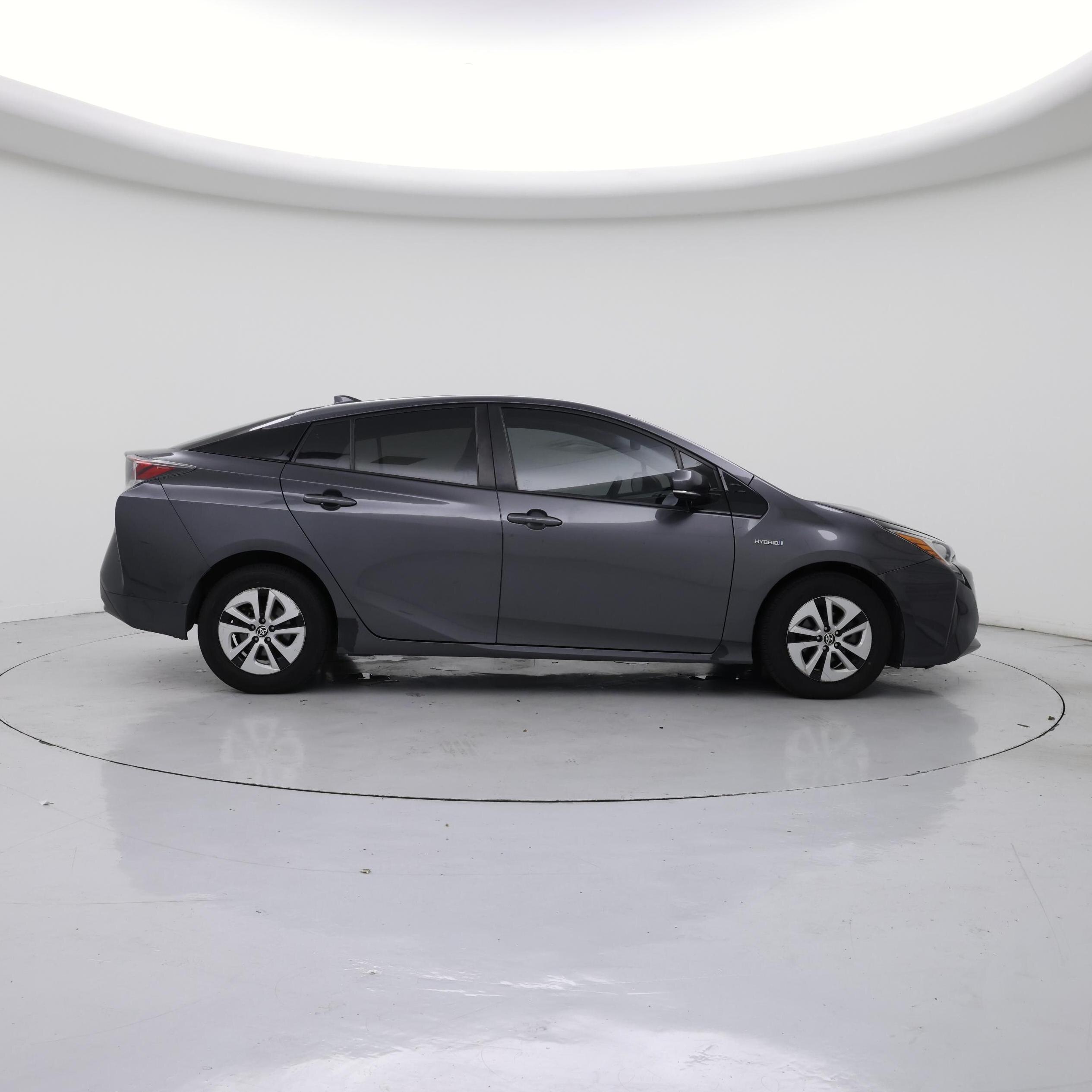 Thumbnail: 2017 Toyota Prius - 7