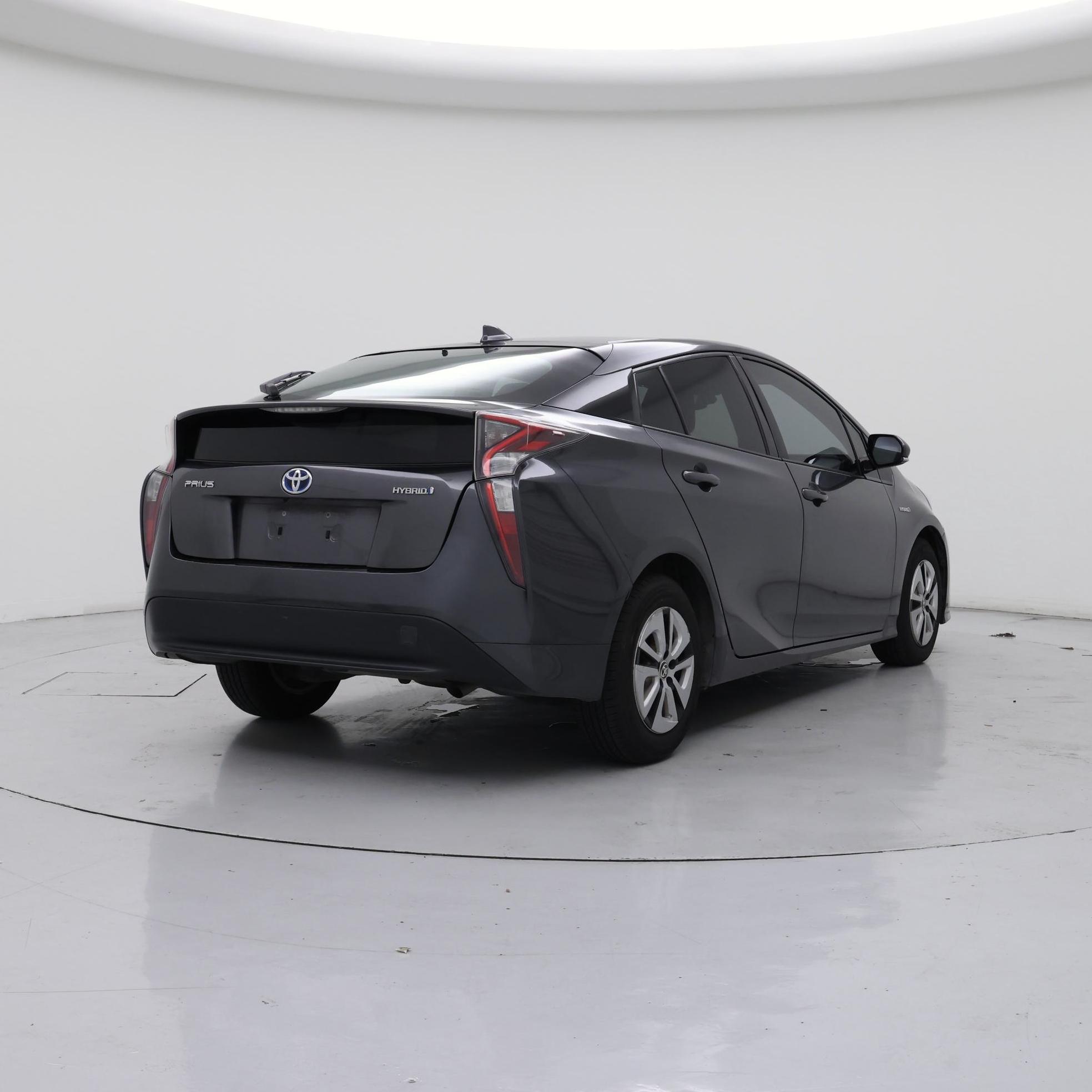 Thumbnail: 2017 Toyota Prius - 8