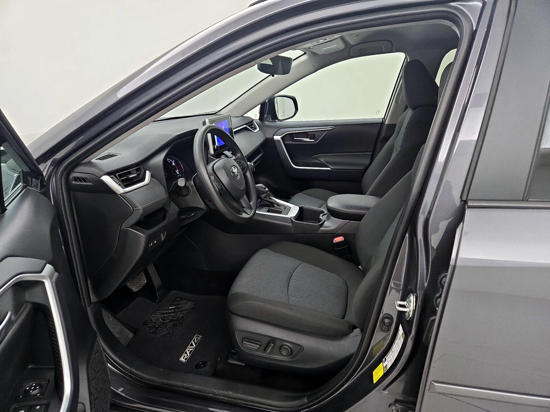 Thumbnail: 2025 Toyota RAV4 - 11
