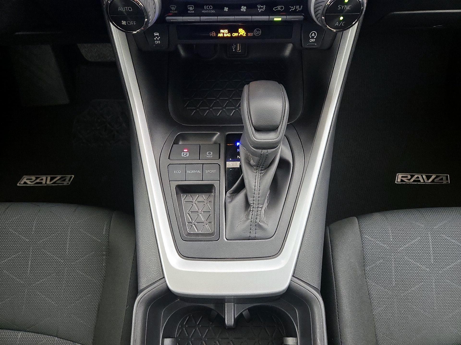 Thumbnail: 2025 Toyota RAV4 - 17