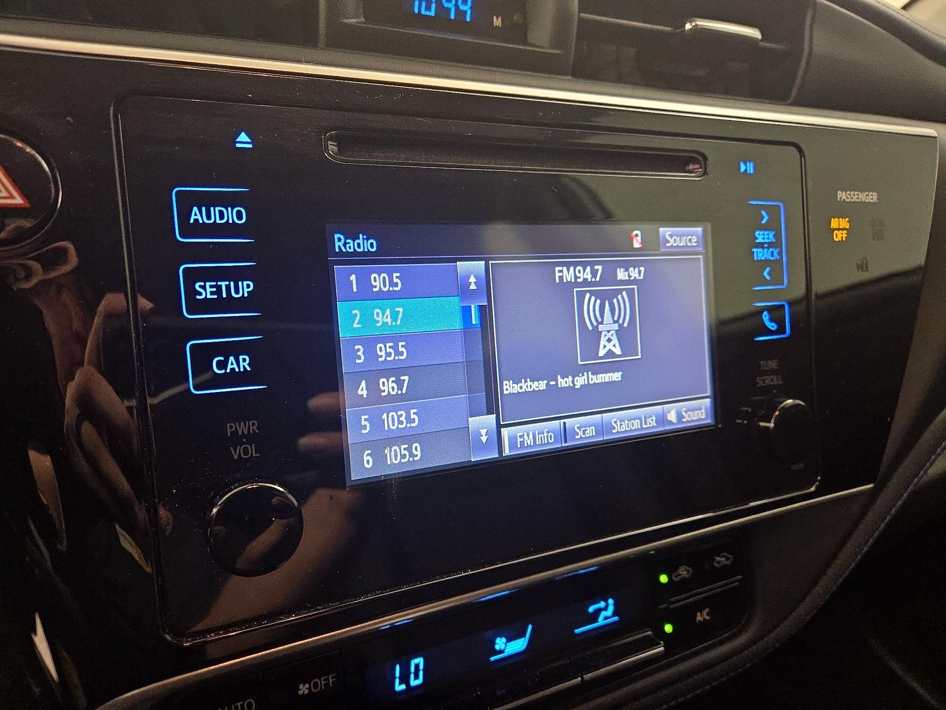 Thumbnail: 2017 Toyota Corolla - 15