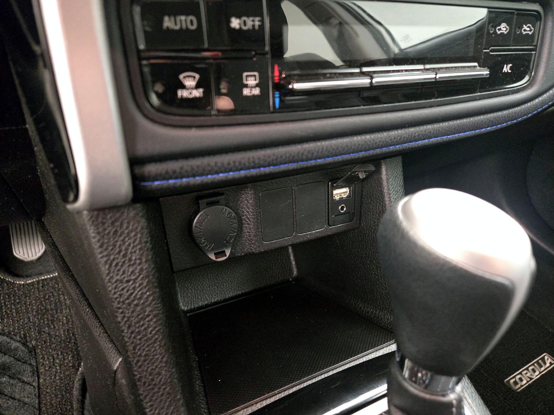 Thumbnail: 2017 Toyota Corolla - 18