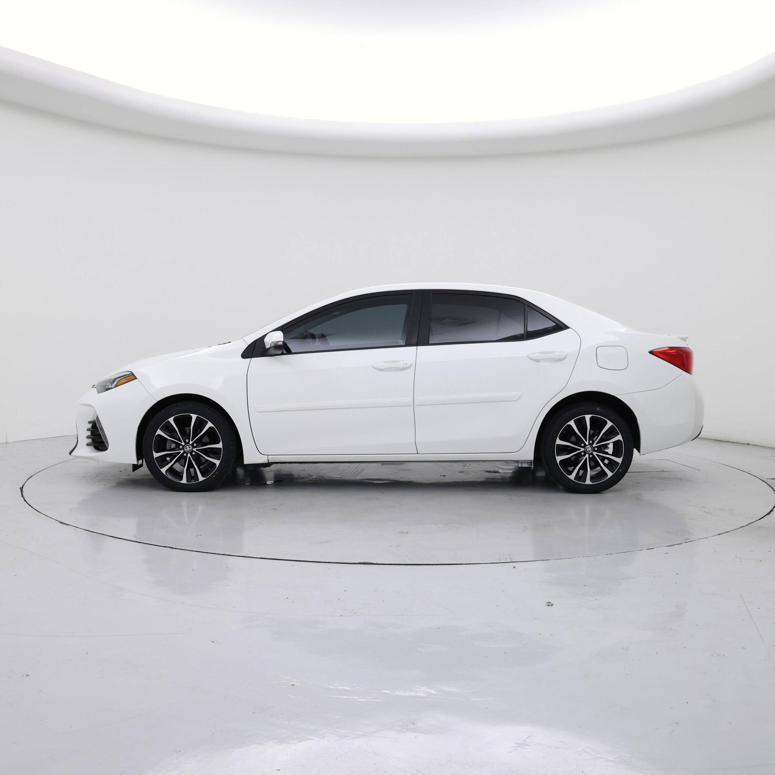 Thumbnail: 2017 Toyota Corolla - 3