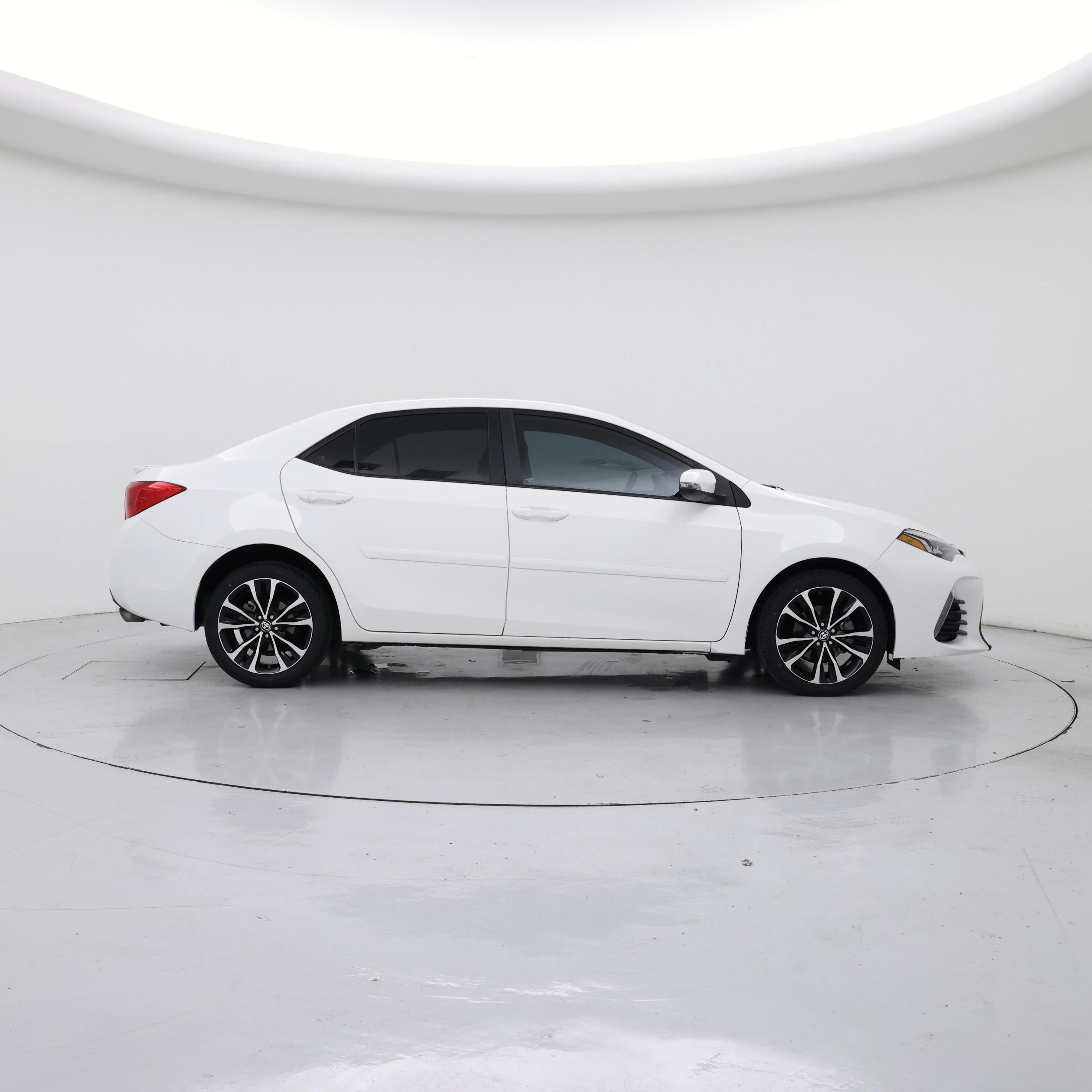 Thumbnail: 2017 Toyota Corolla - 7