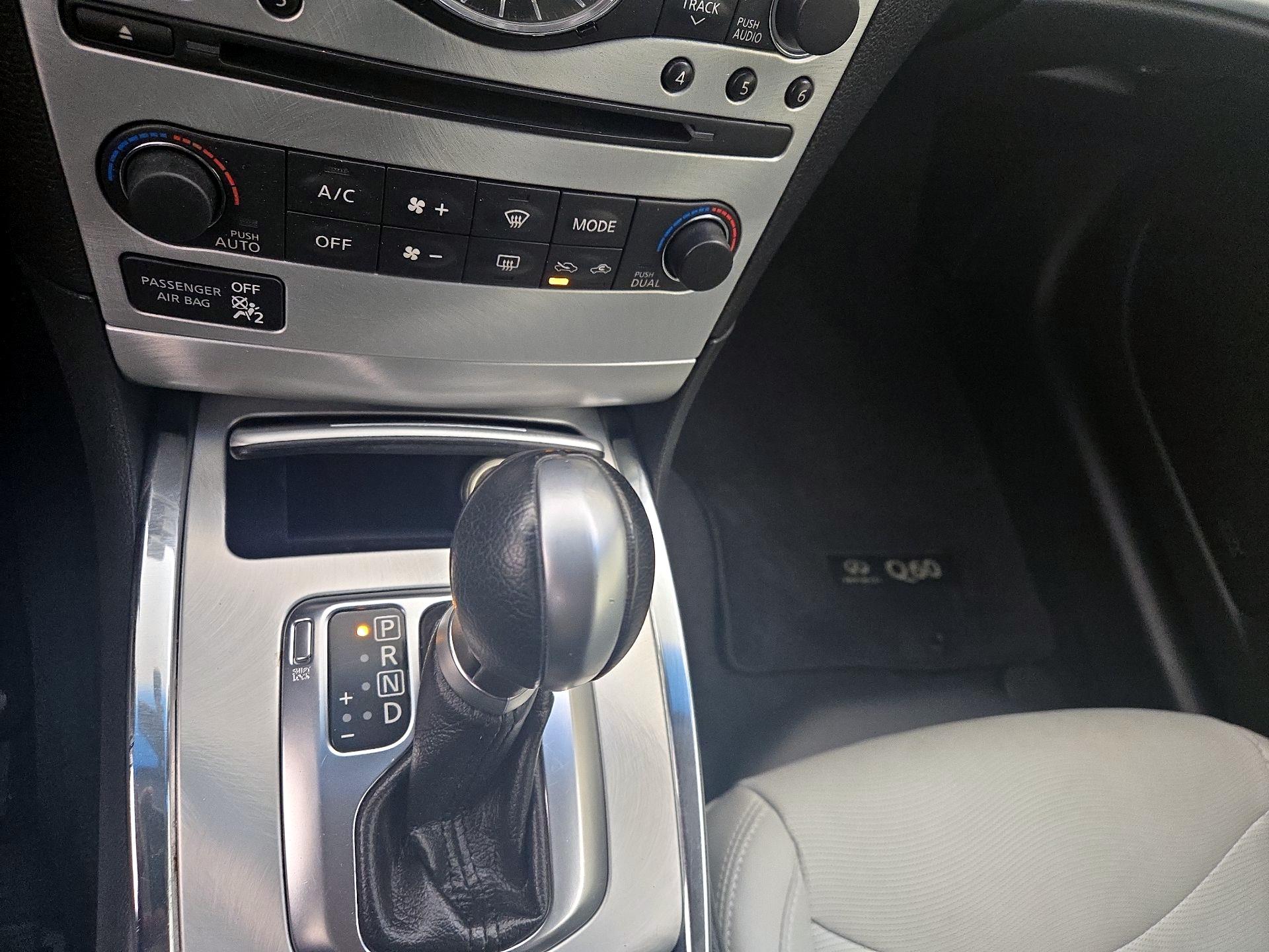 Thumbnail: 2015 INFINITI Q60 - 18