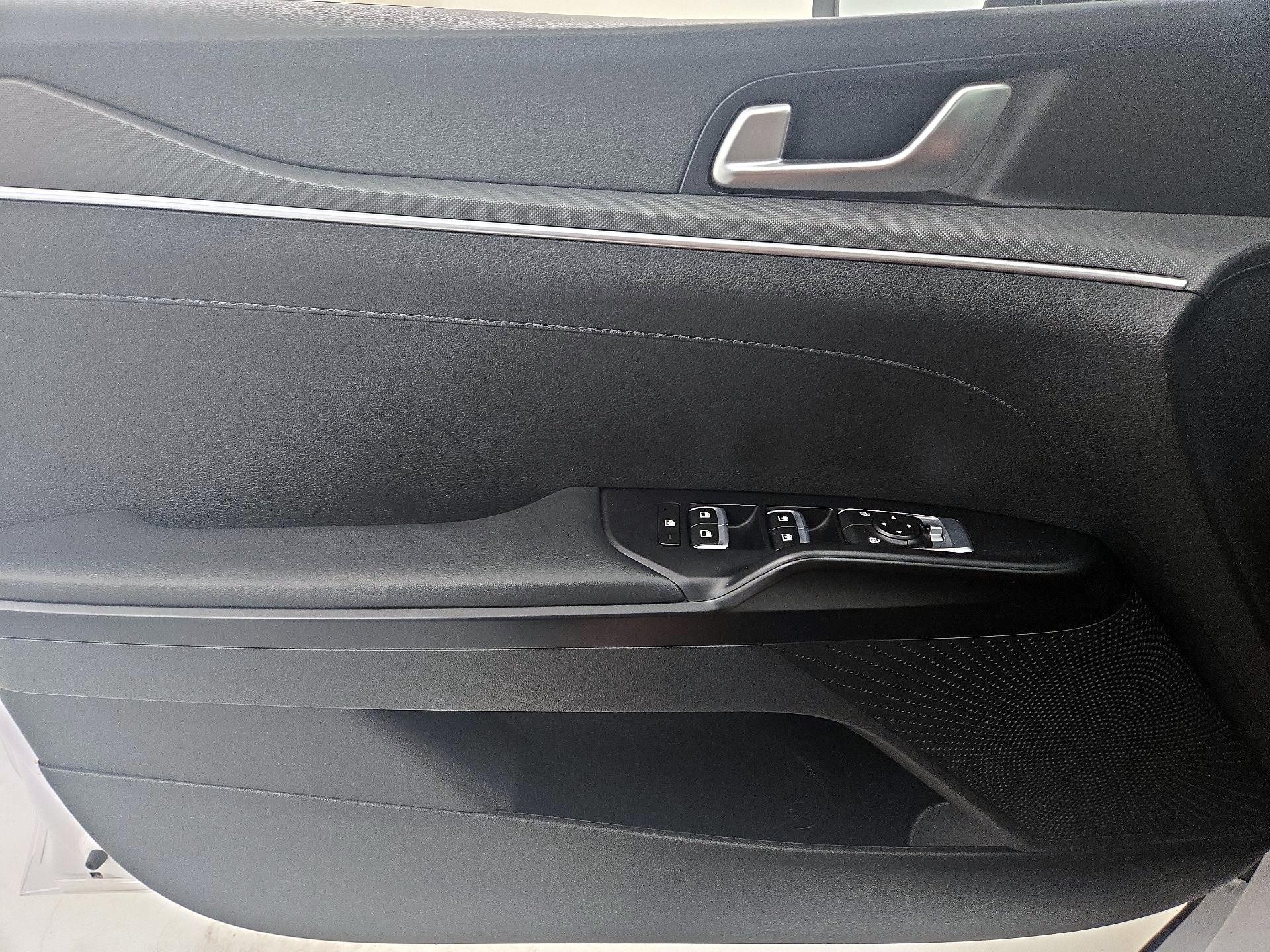 Thumbnail: 2022 Kia K5 - 12