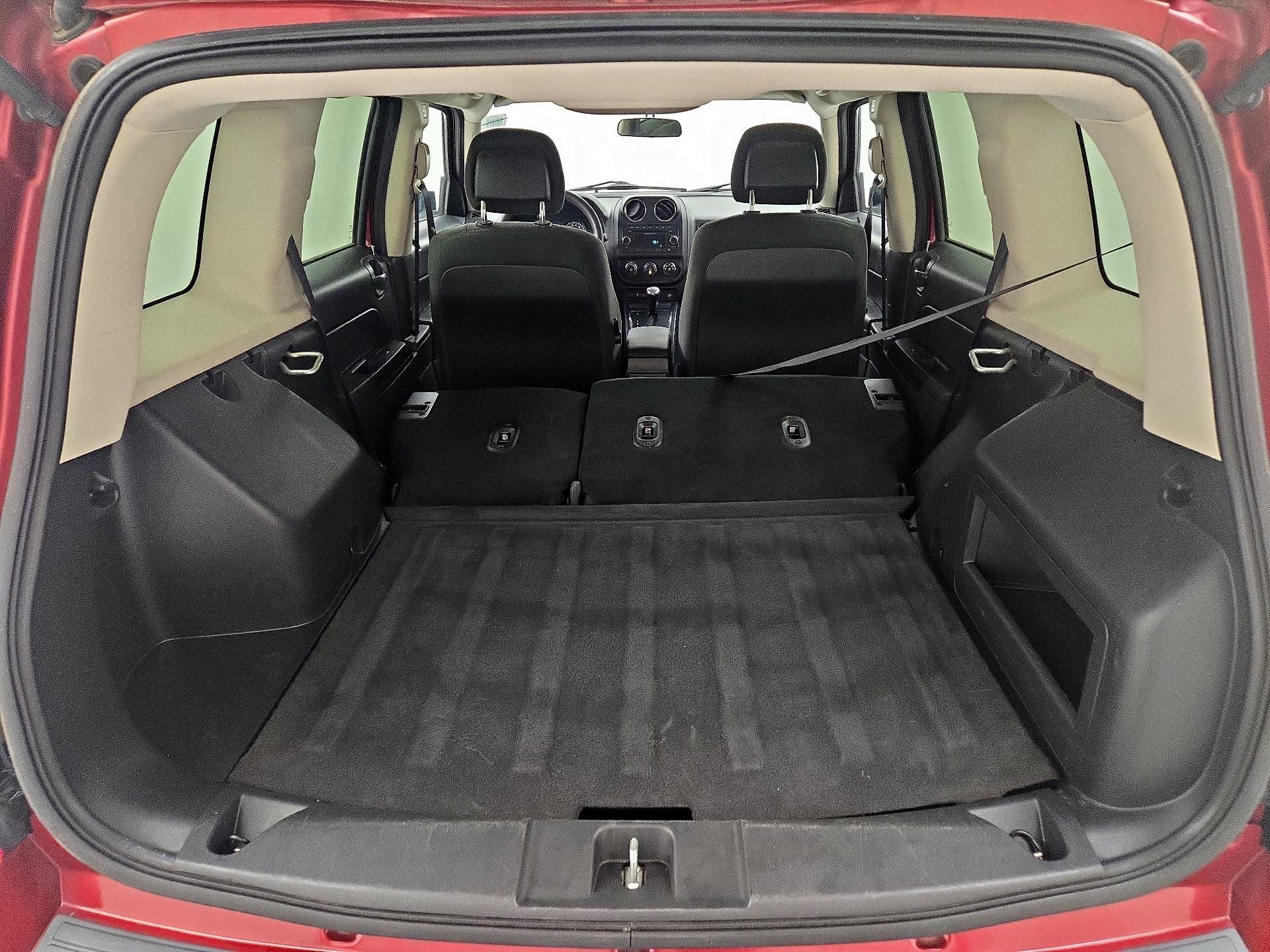 Thumbnail: 2015 Jeep Patriot - 19