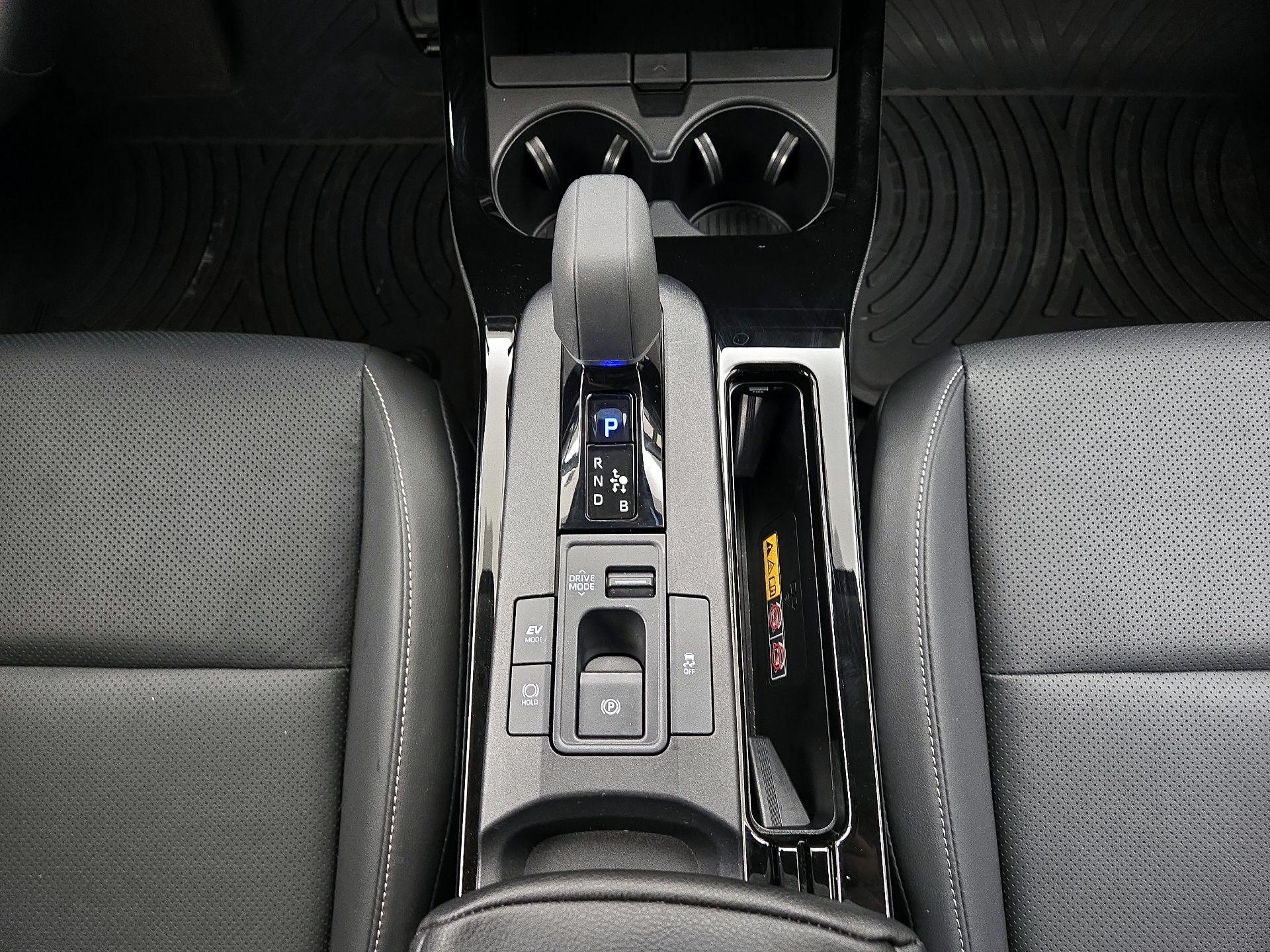 Thumbnail: 2024 Toyota Prius - 17