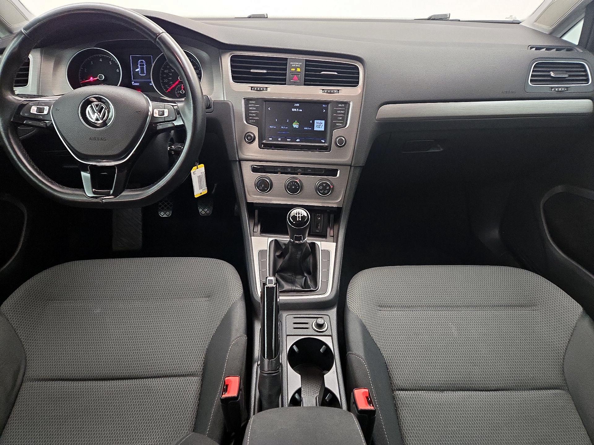 Thumbnail: 2017 Volkswagen Golf - 9