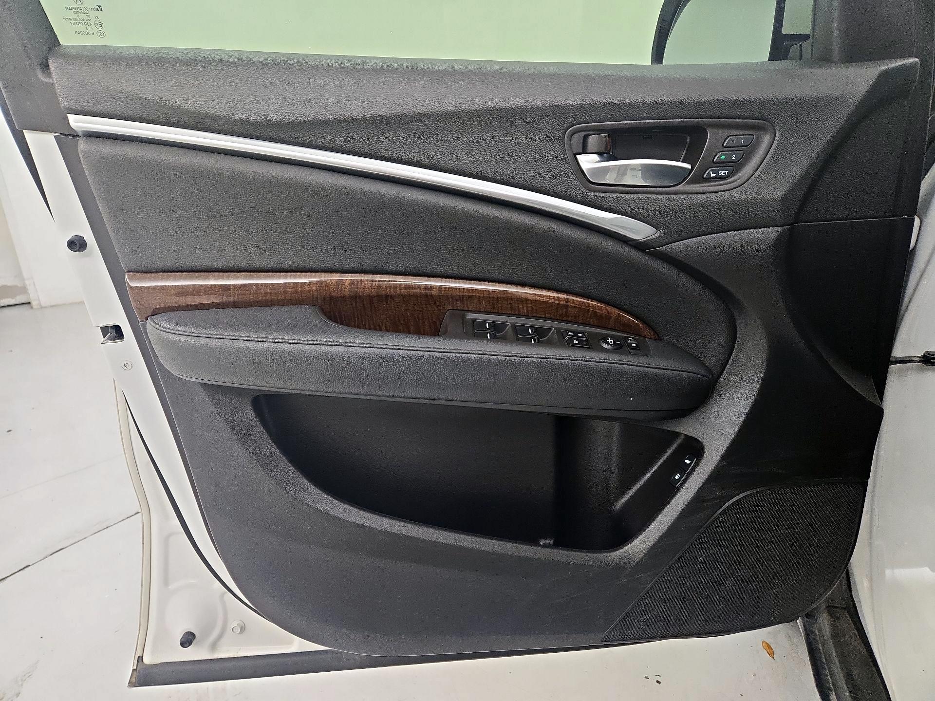 Thumbnail: 2019 Acura MDX - 12