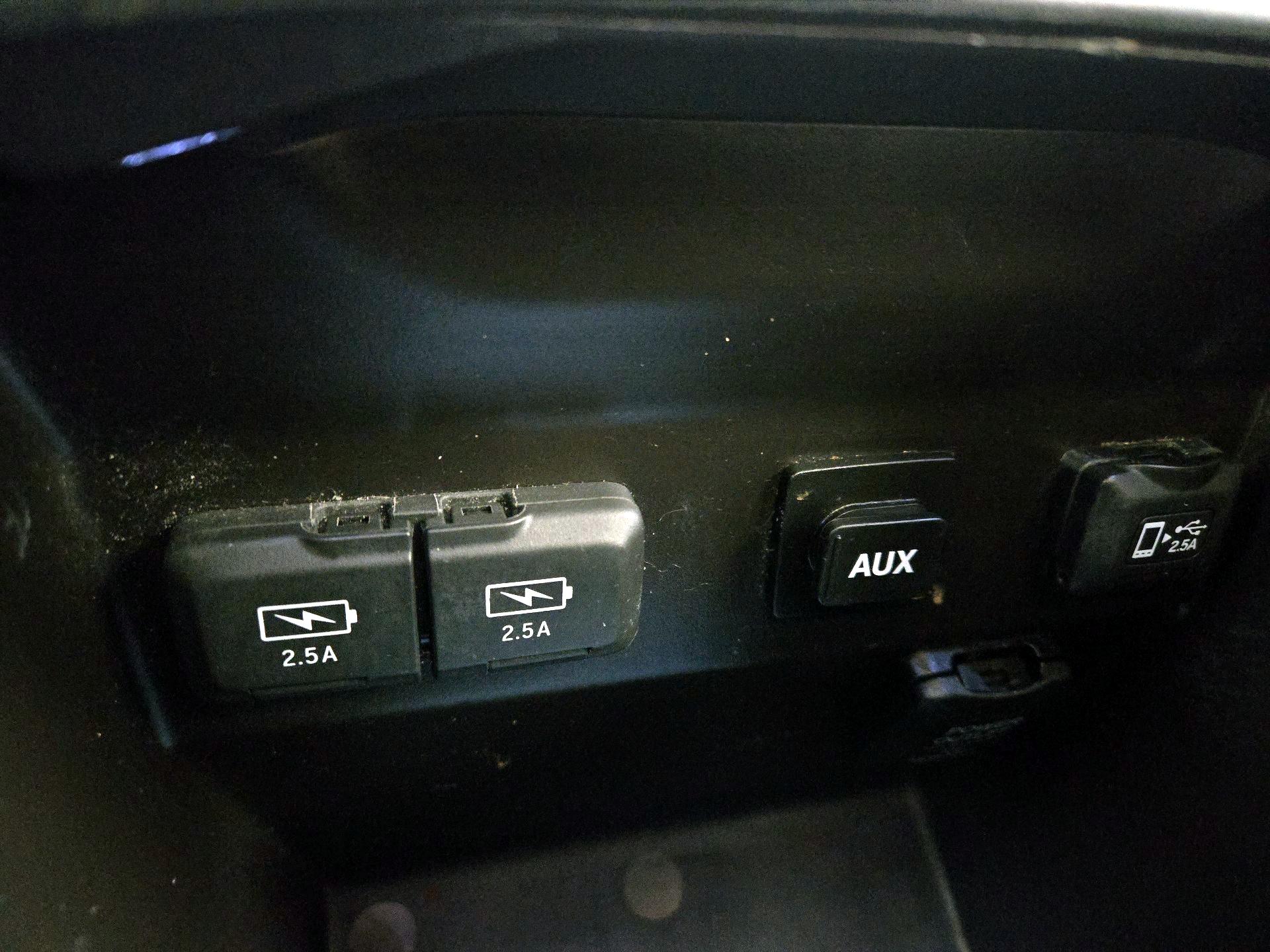 Thumbnail: 2019 Acura MDX - 18