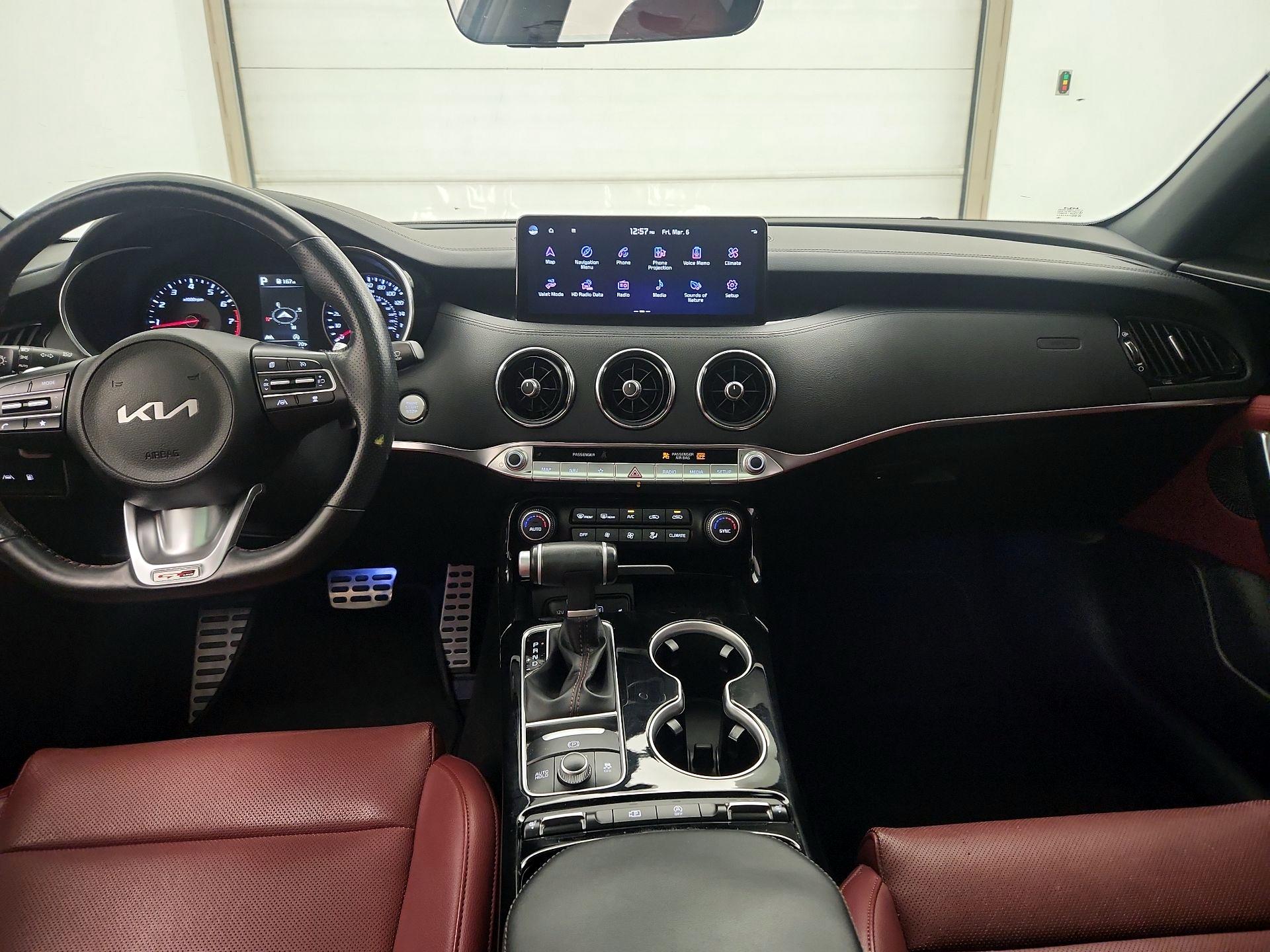 Thumbnail: 2022 Kia Stinger - 9