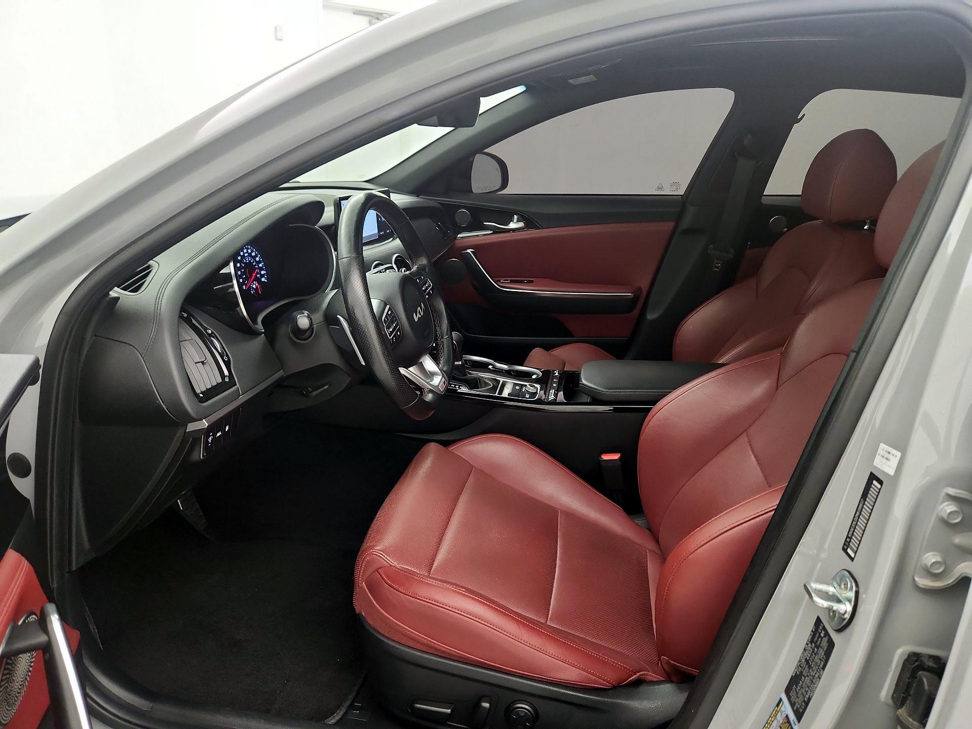 Thumbnail: 2022 Kia Stinger - 11