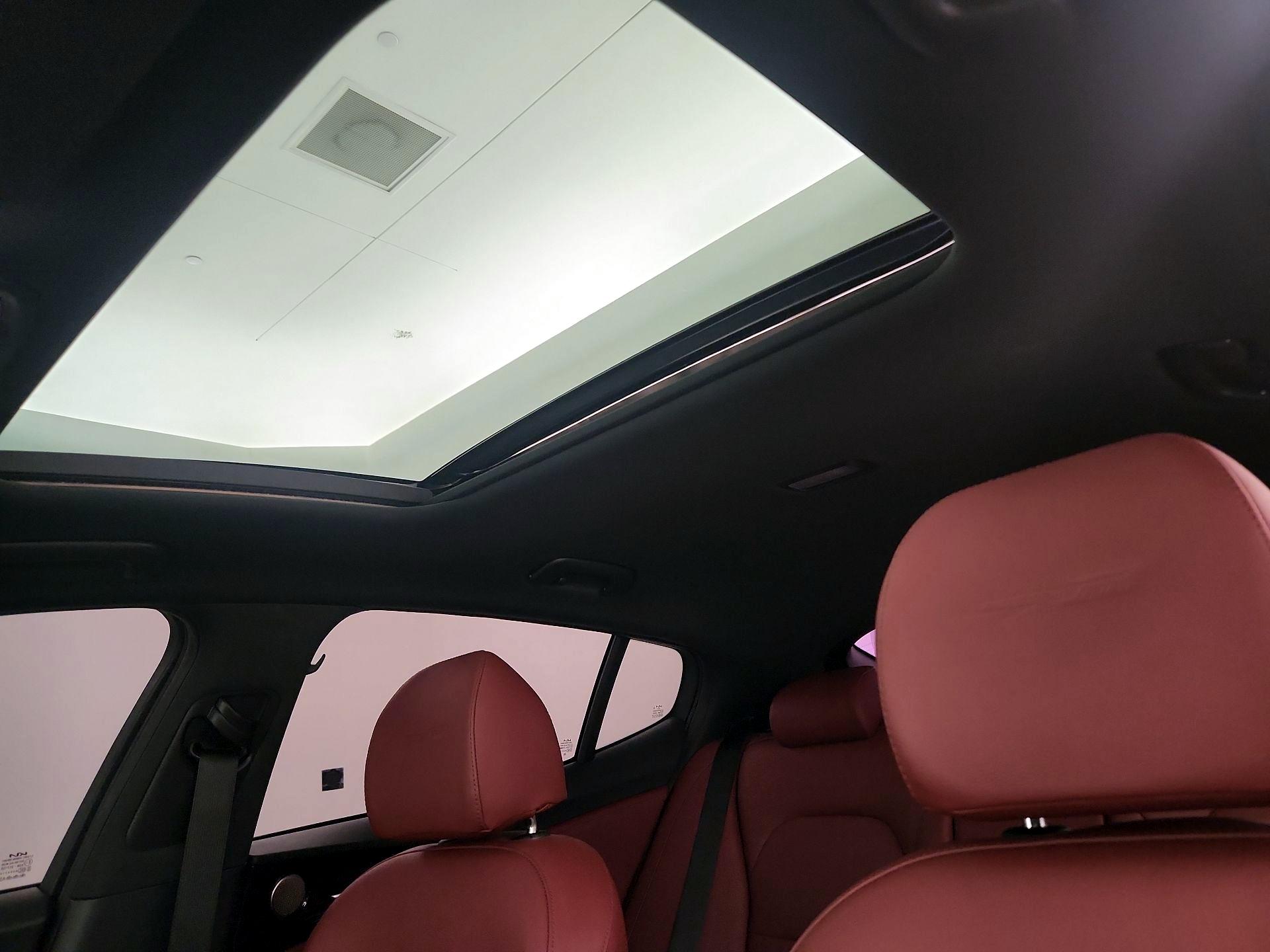 Thumbnail: 2022 Kia Stinger - 20