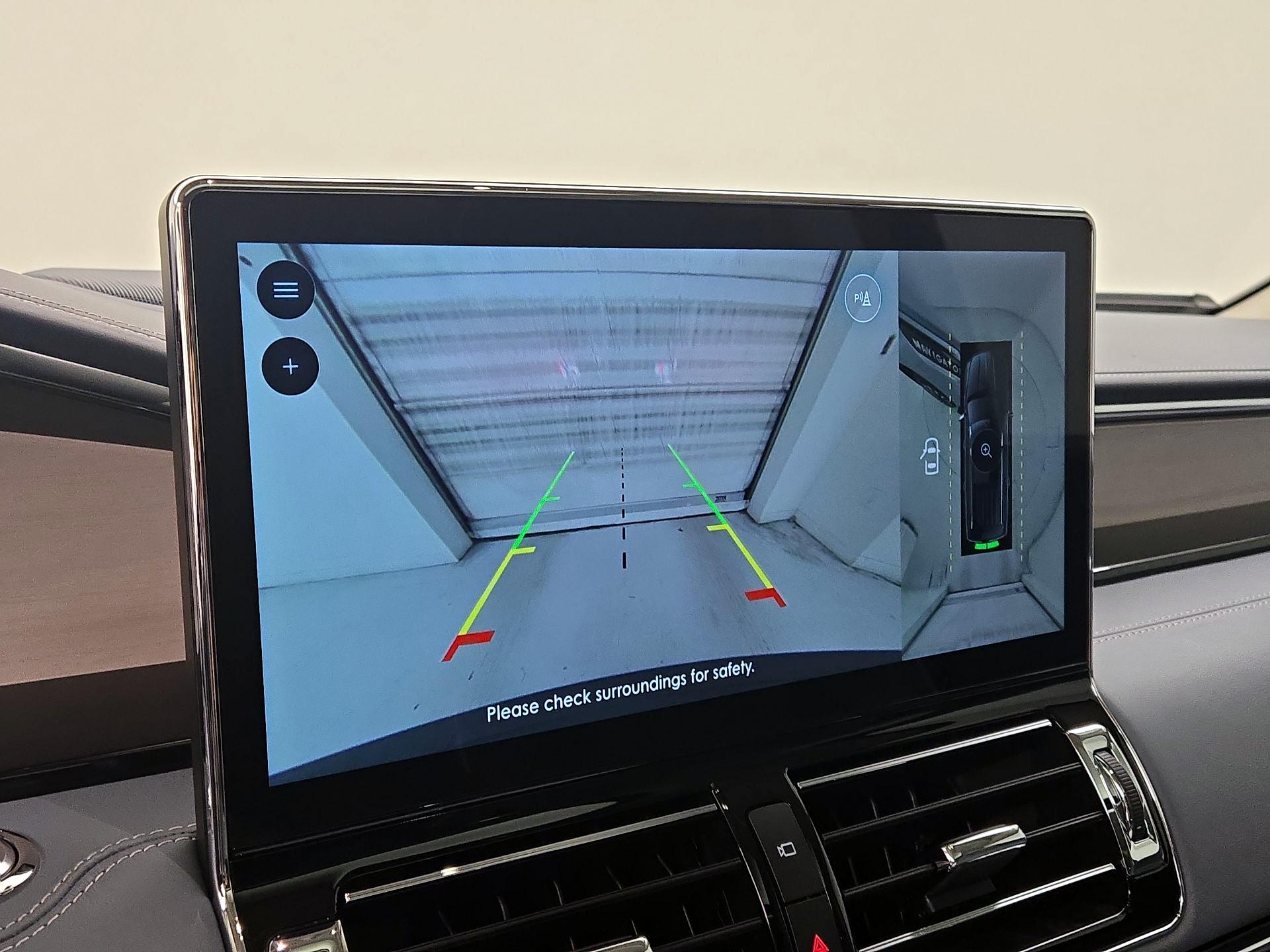 Thumbnail: 2022 Lincoln Navigator L - 15