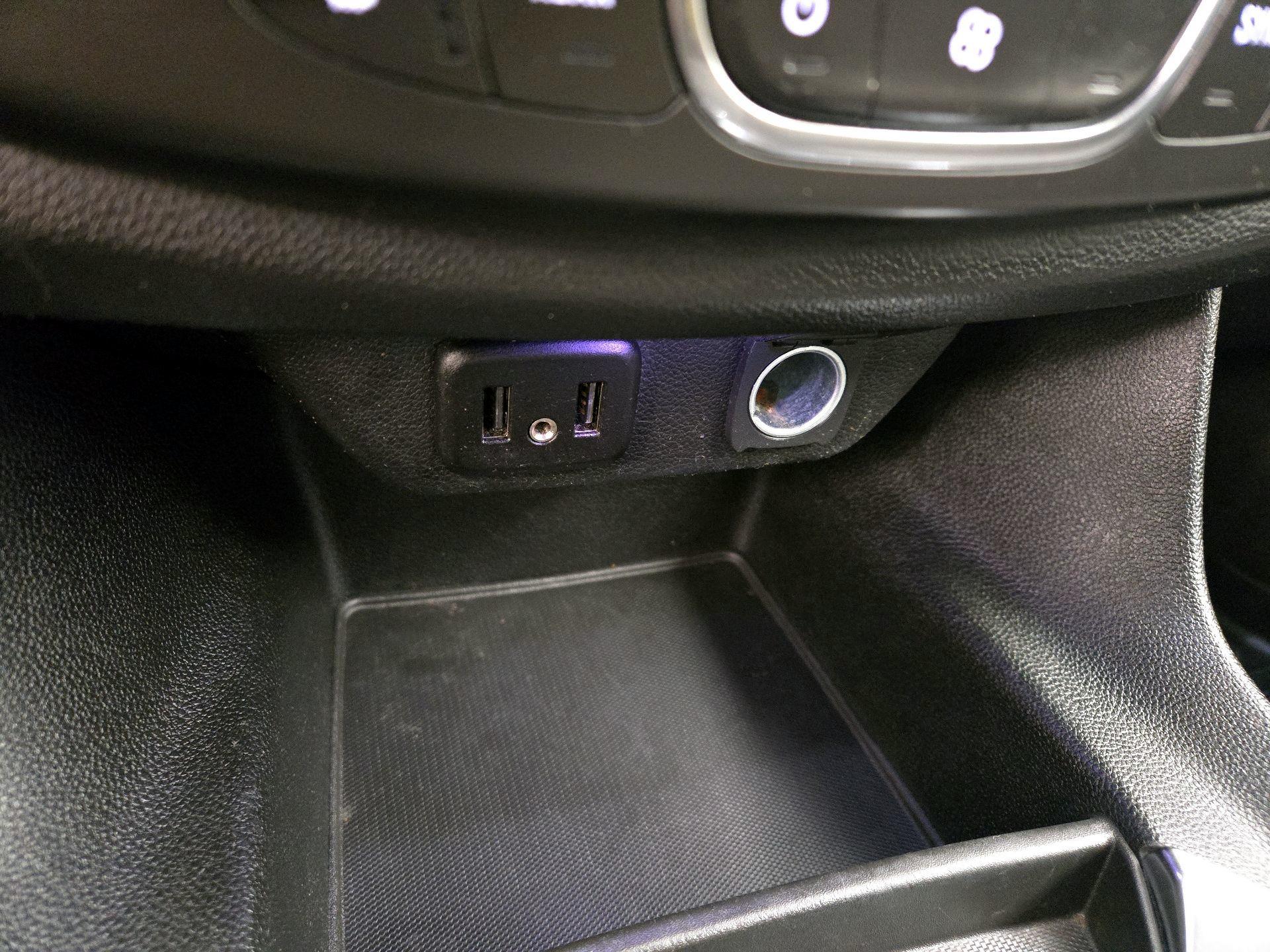 Thumbnail: 2020 Chevrolet Traverse - 18