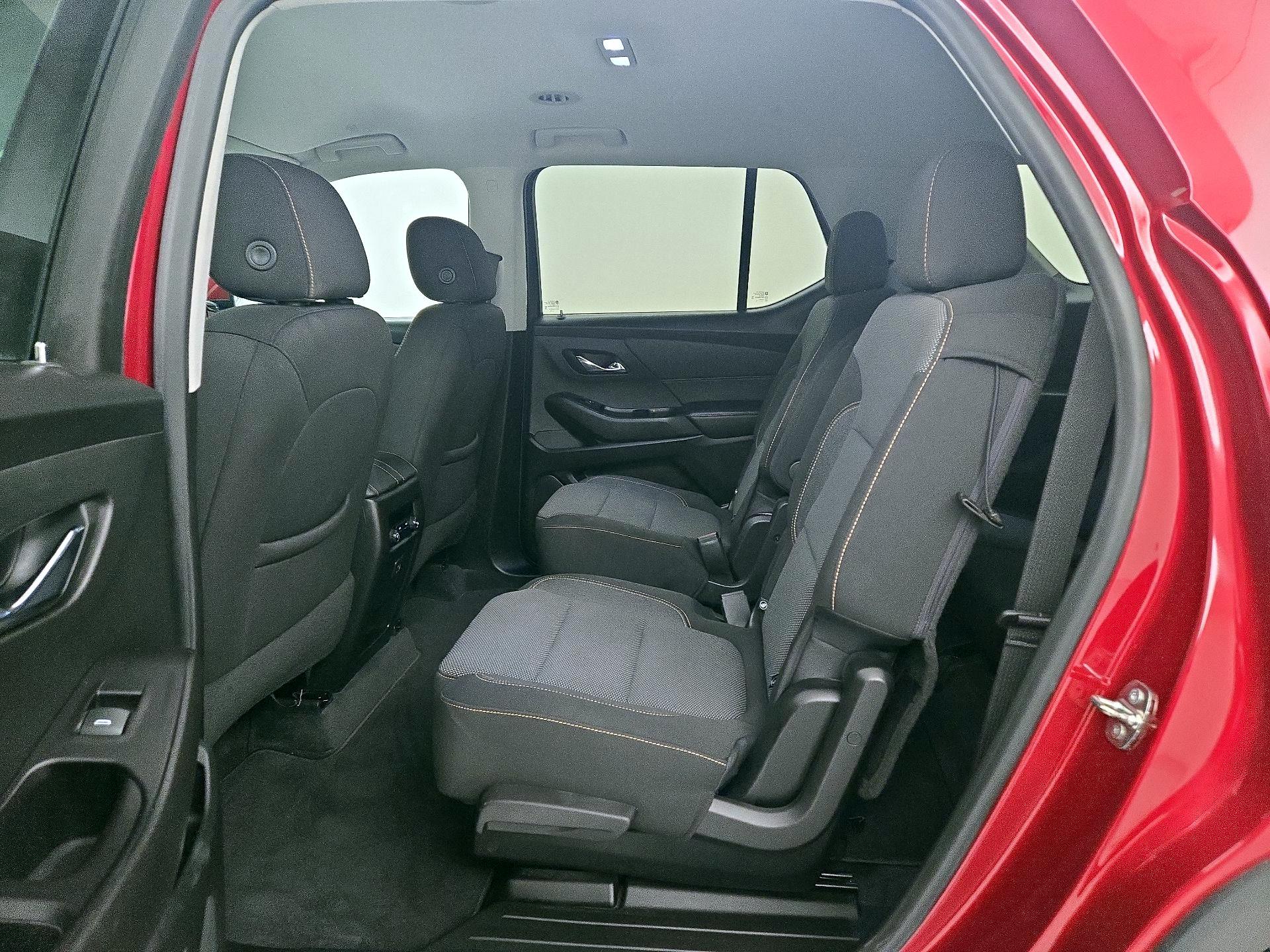 Thumbnail: 2020 Chevrolet Traverse - 19