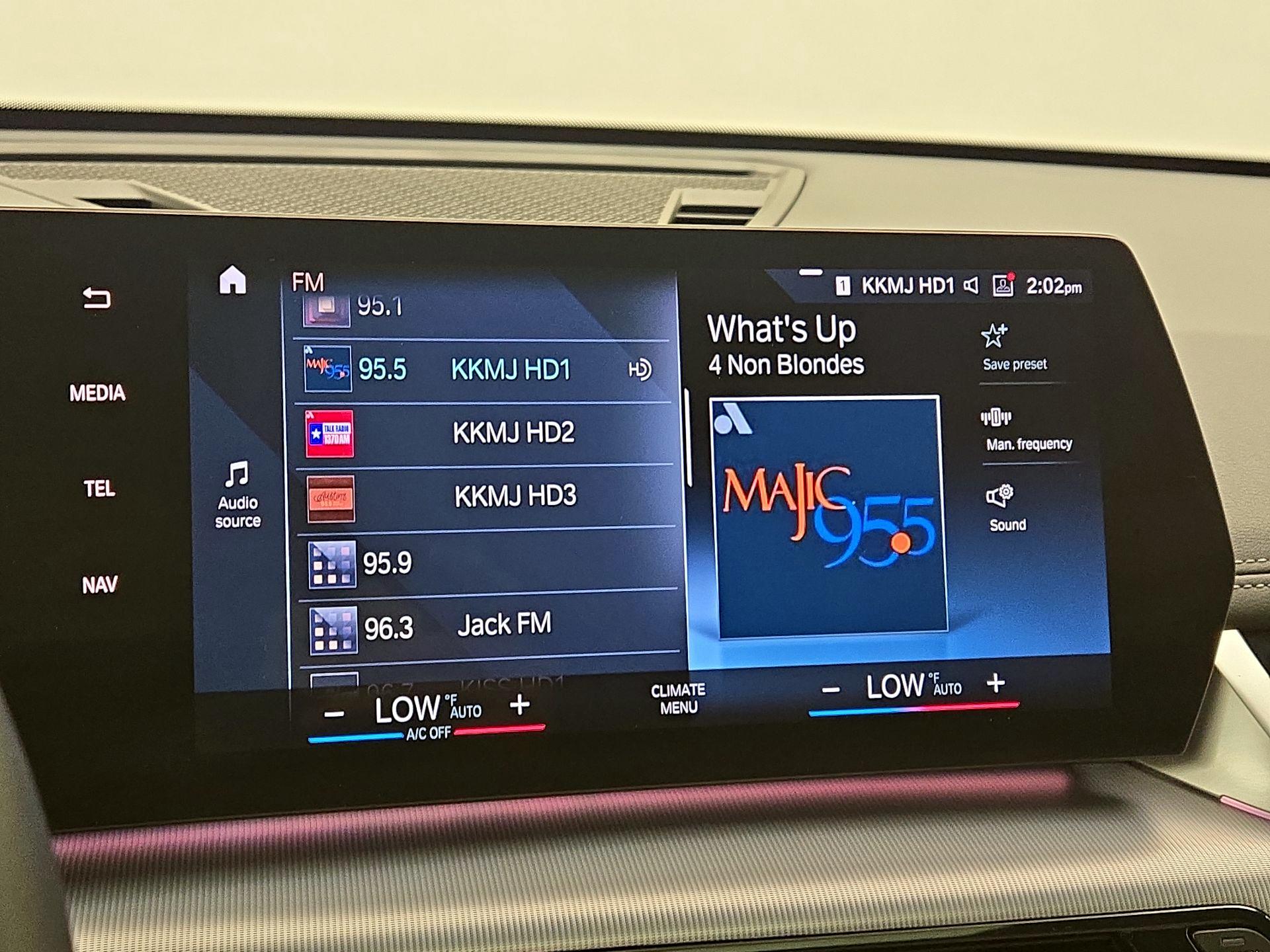 Thumbnail: 2023 BMW X1 - 16