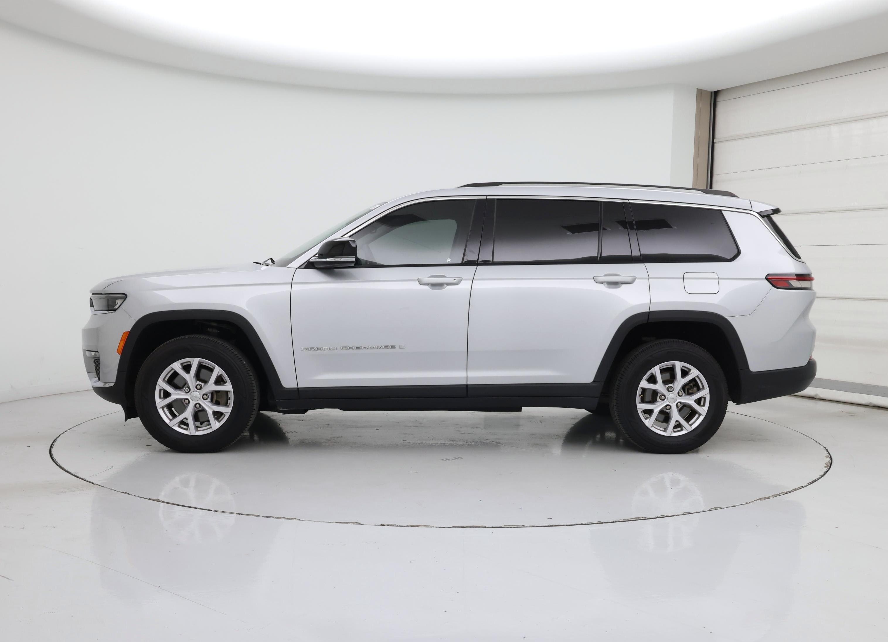 Thumbnail: 2022 Jeep Grand Cherokee L - 3