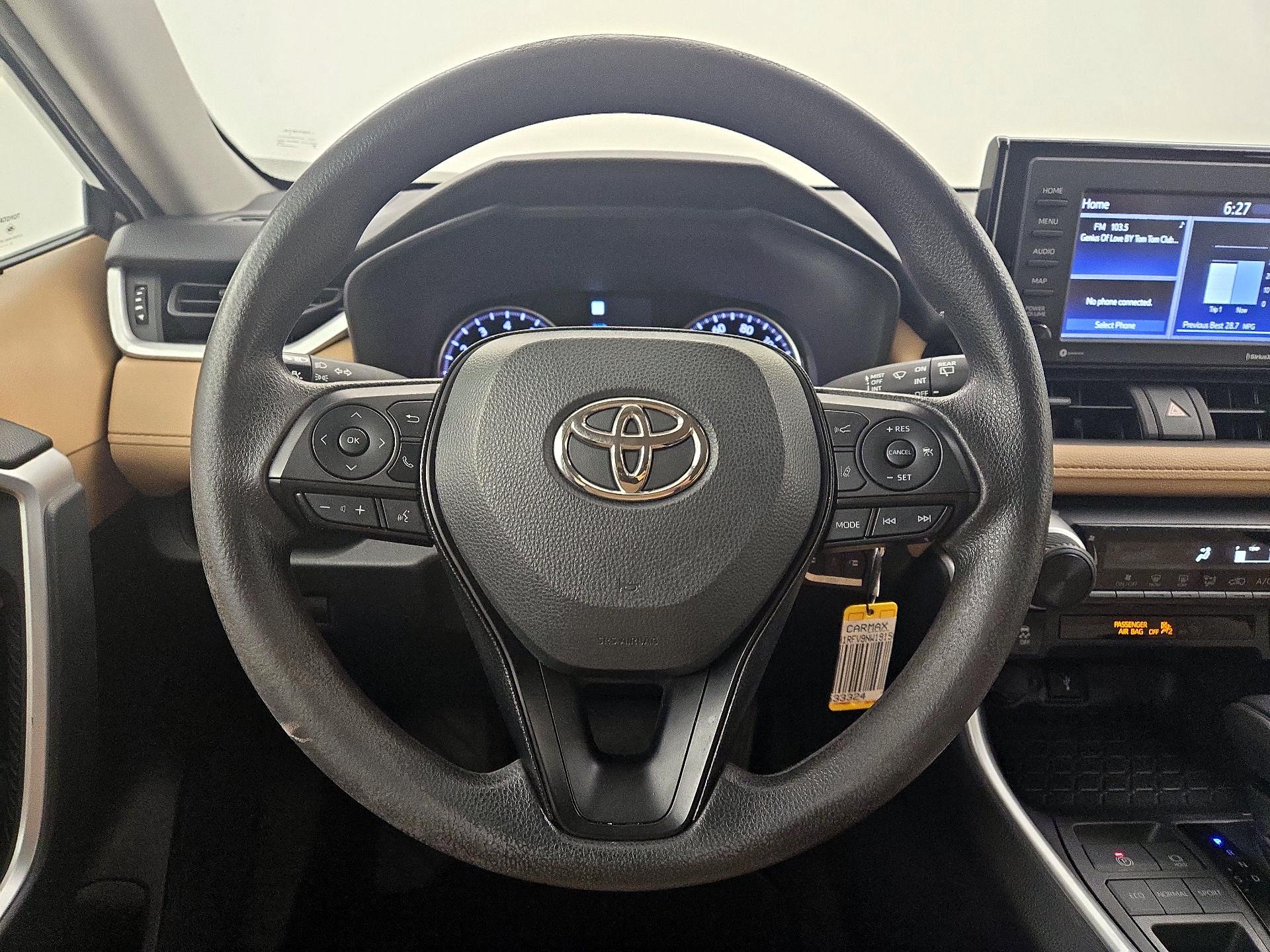 Thumbnail: 2022 Toyota RAV4 - 10