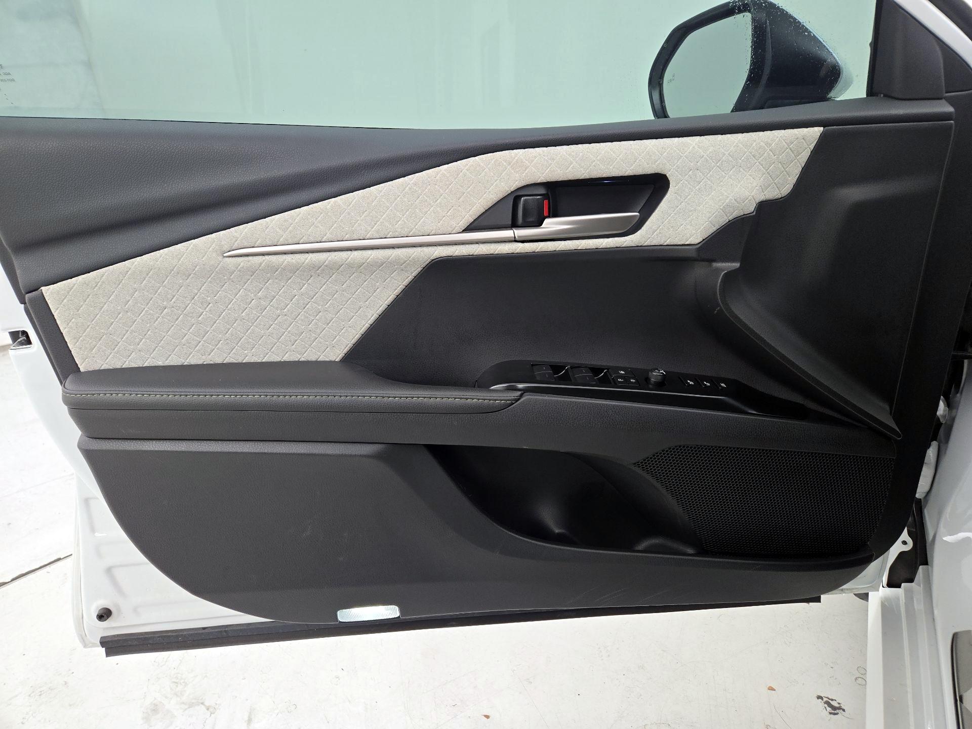 Thumbnail: 2025 Toyota Camry - 12