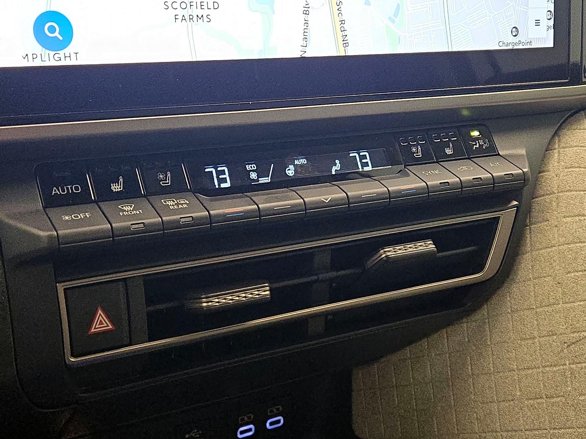 Thumbnail: 2025 Toyota Camry - 17