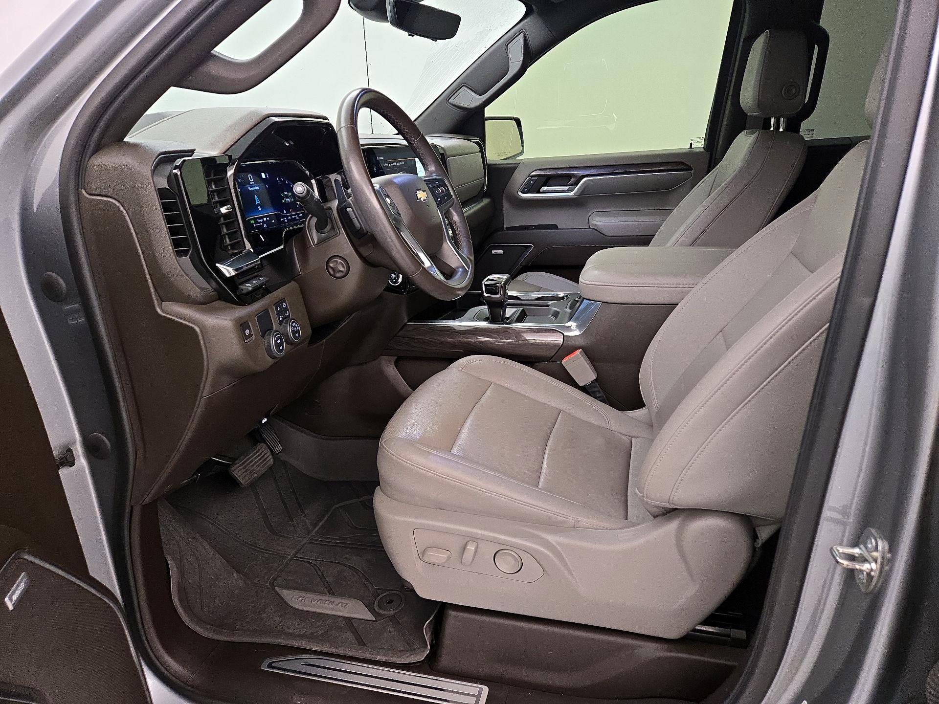 Thumbnail: 2023 Chevrolet Silverado 1500 - 11