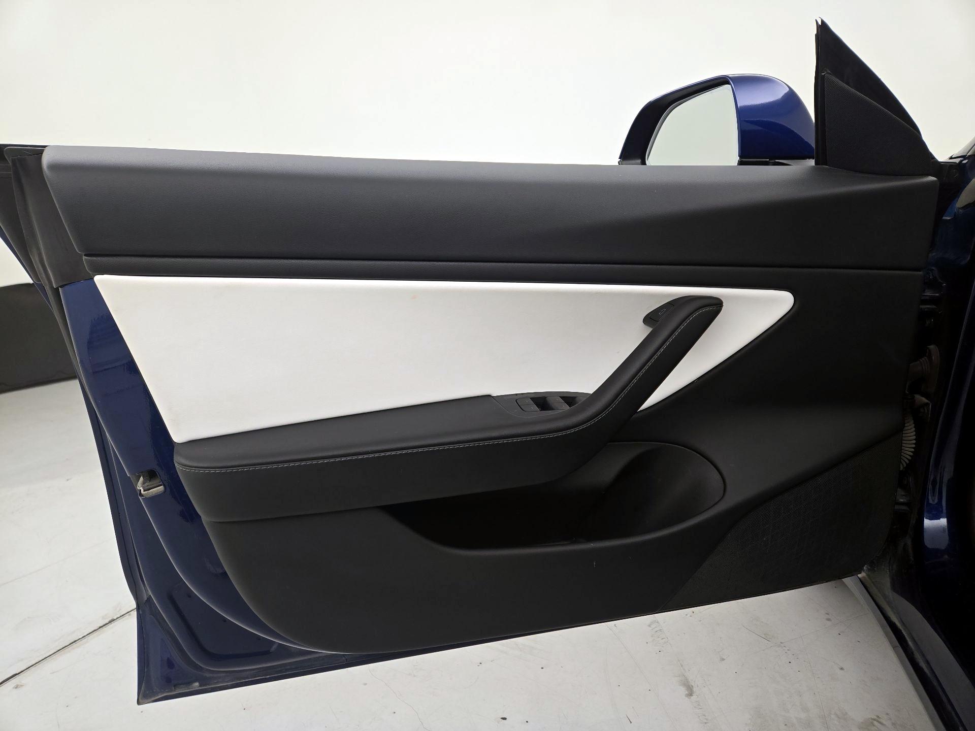 Thumbnail: 2021 Tesla Model 3 - 12