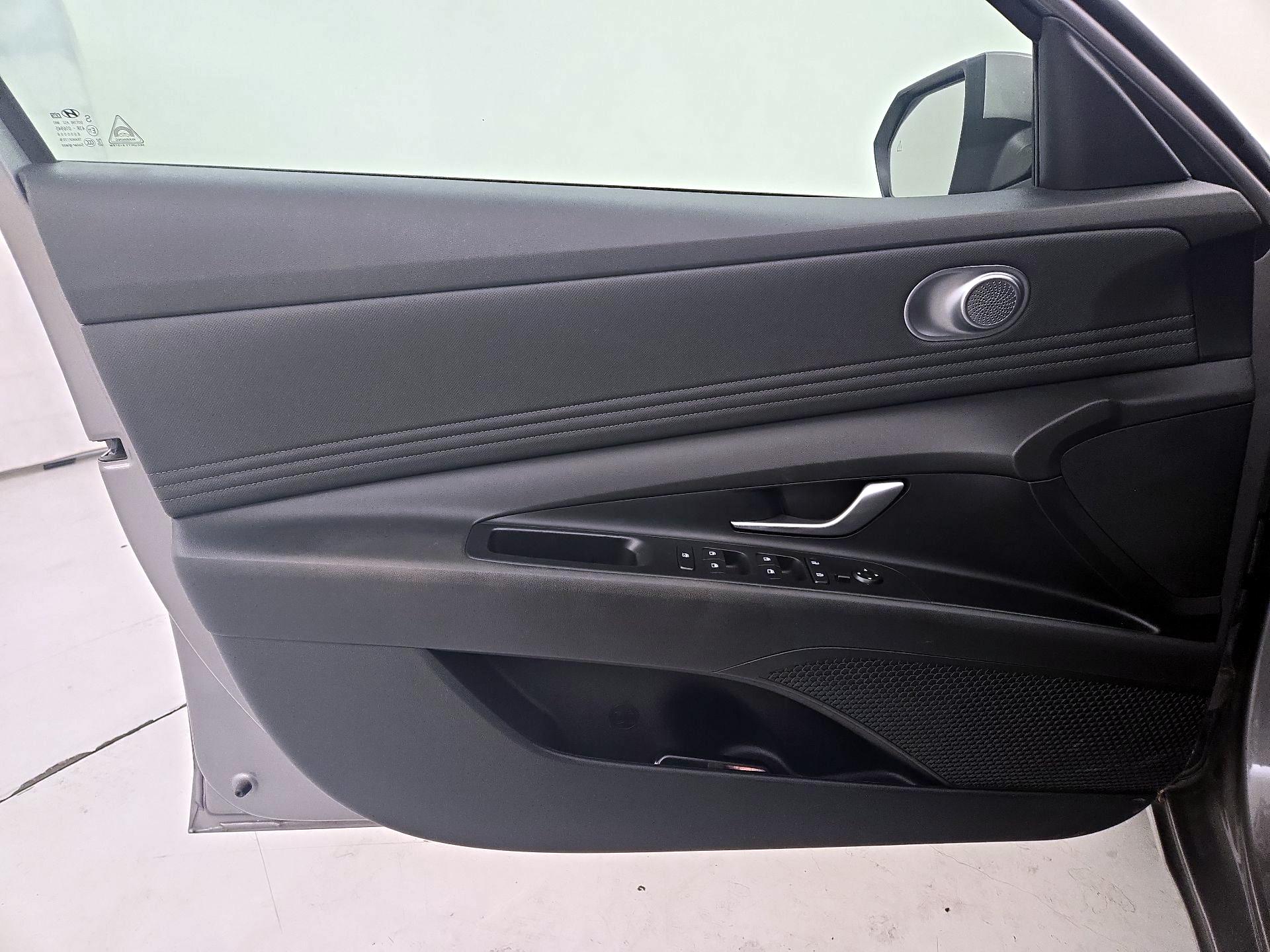 Thumbnail: 2023 Hyundai Elantra - 12