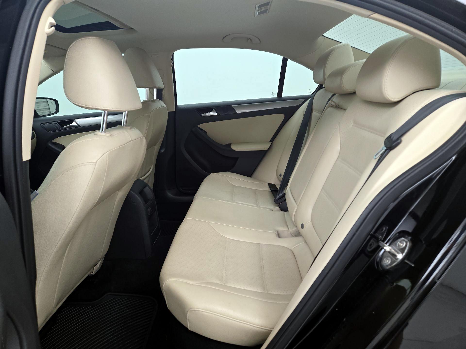 Thumbnail: 2017 Volkswagen Jetta - 20