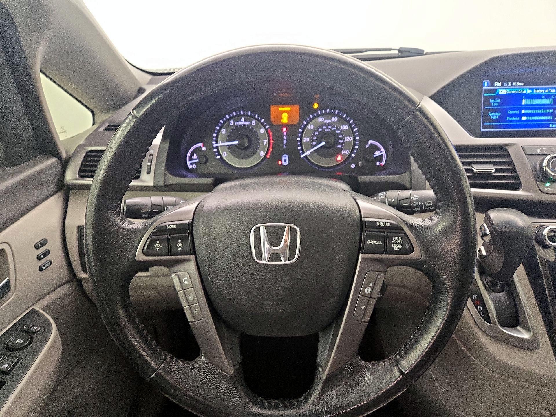 Thumbnail: 2014 Honda Odyssey - 10