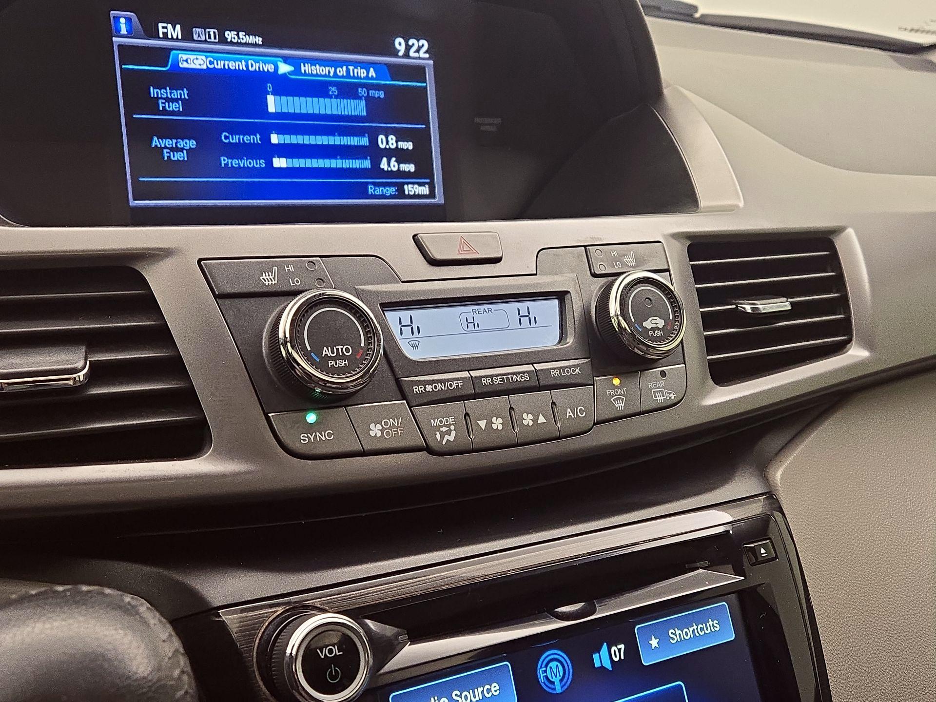 Thumbnail: 2014 Honda Odyssey - 16